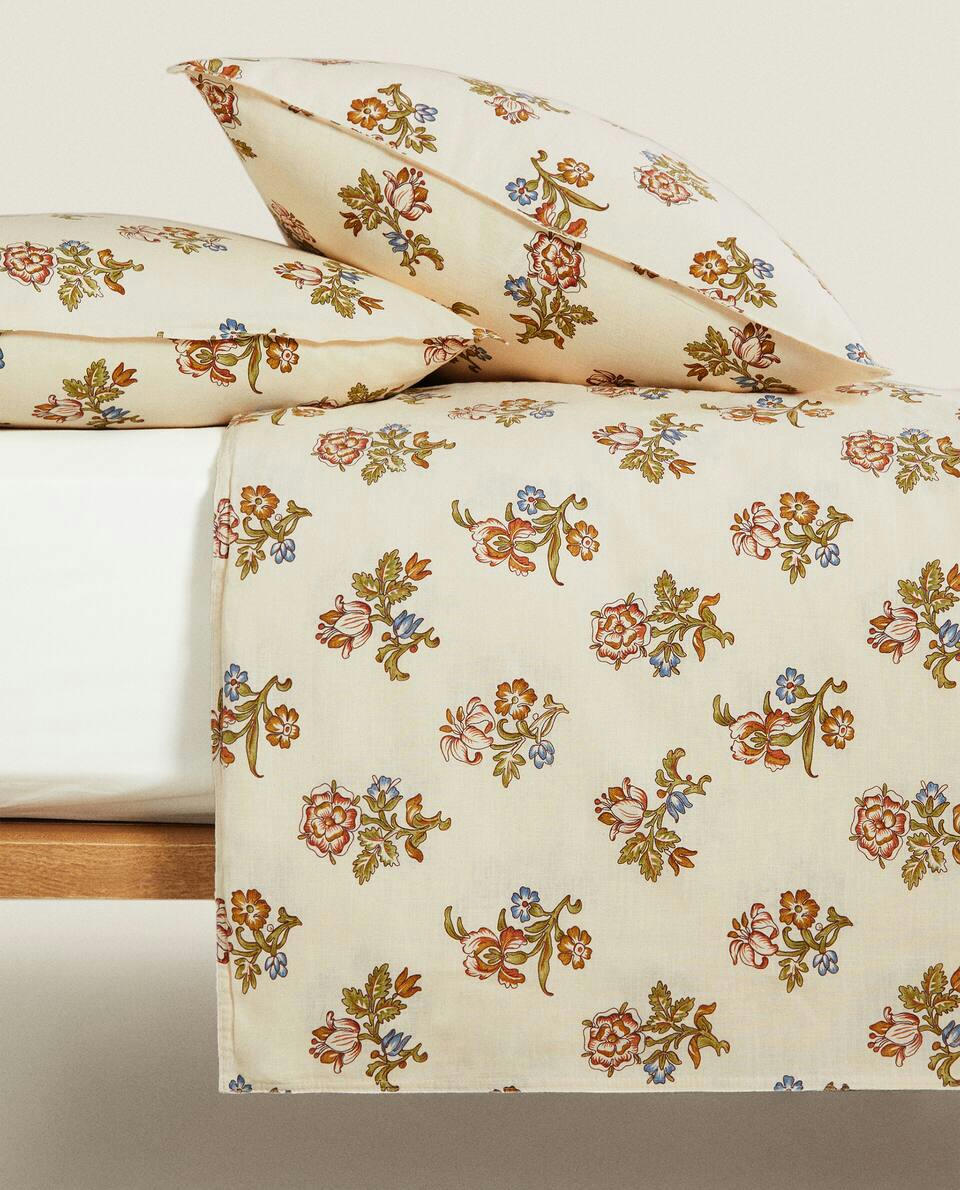 CAPA DE EDREDOM COM ESTAMPA FLORAL