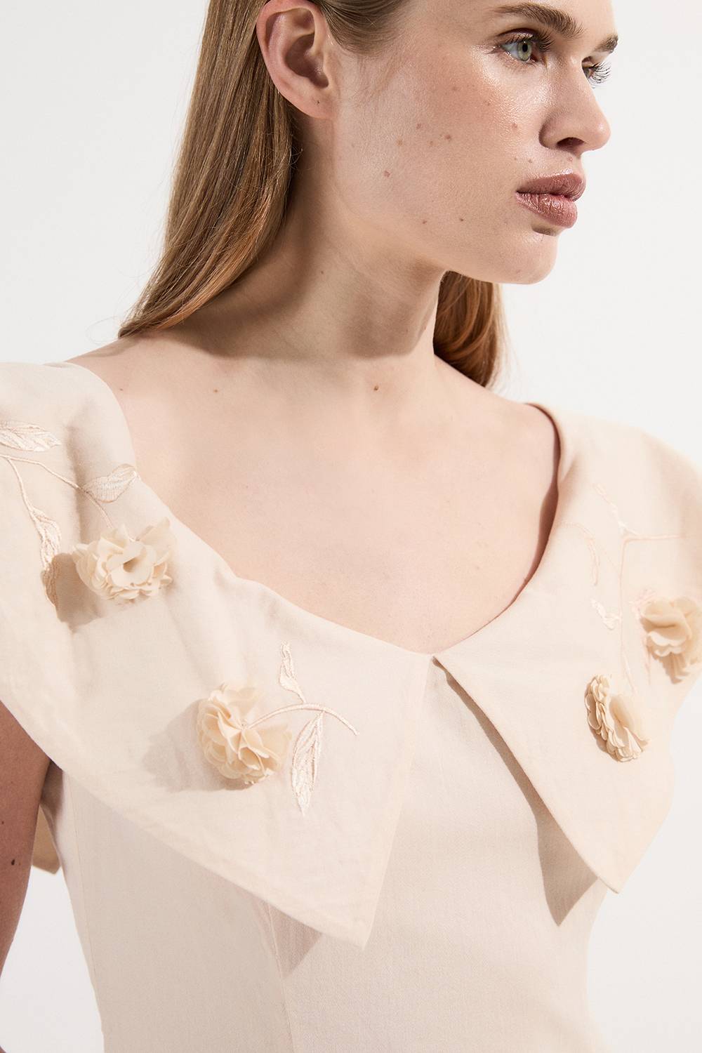 KarenMillen Scattered 3D Floral Applique Woven Midi