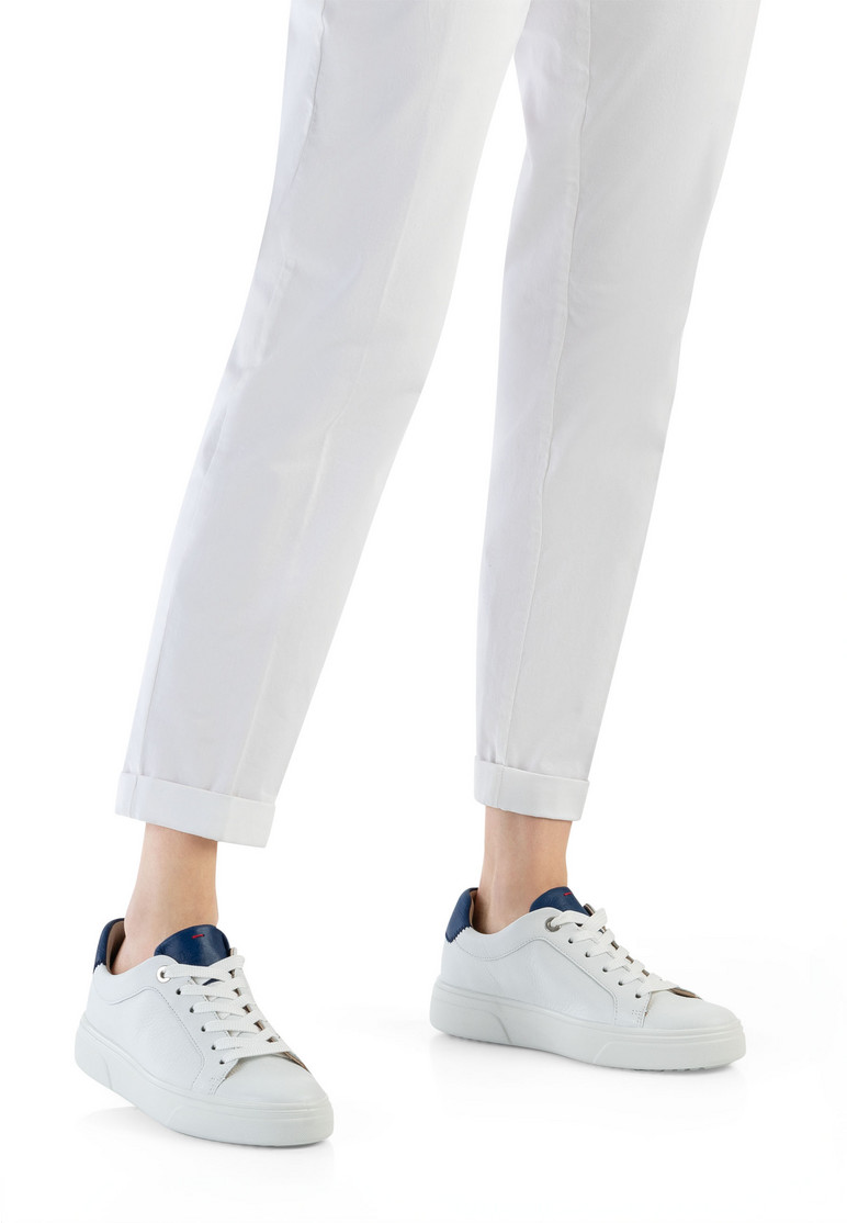 SNEAKER Weiss