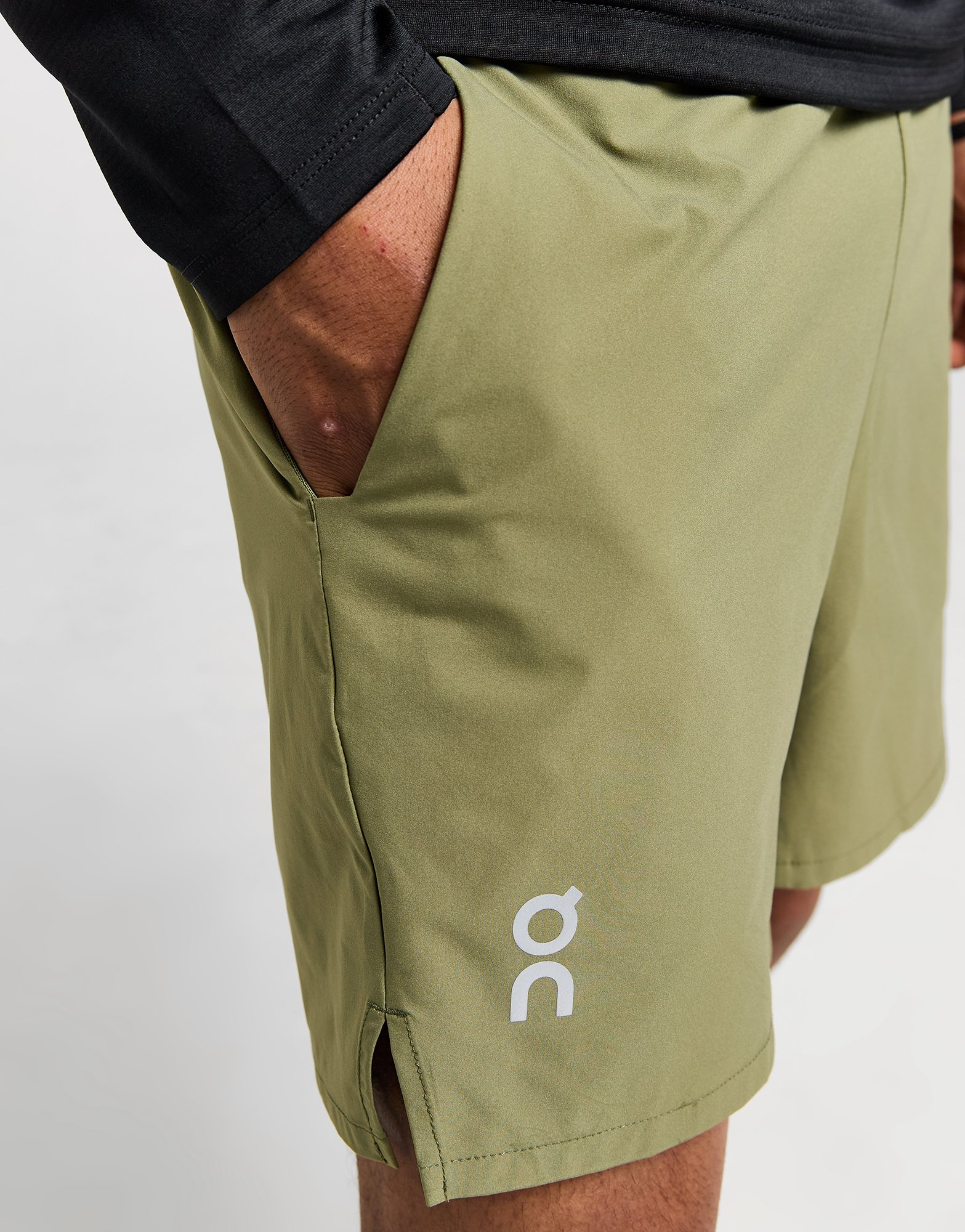 On Running Short Essential Homme