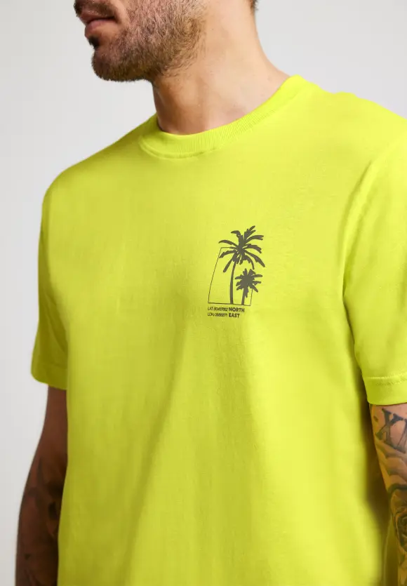 T-Shirt mit Brustprint - acid yellow