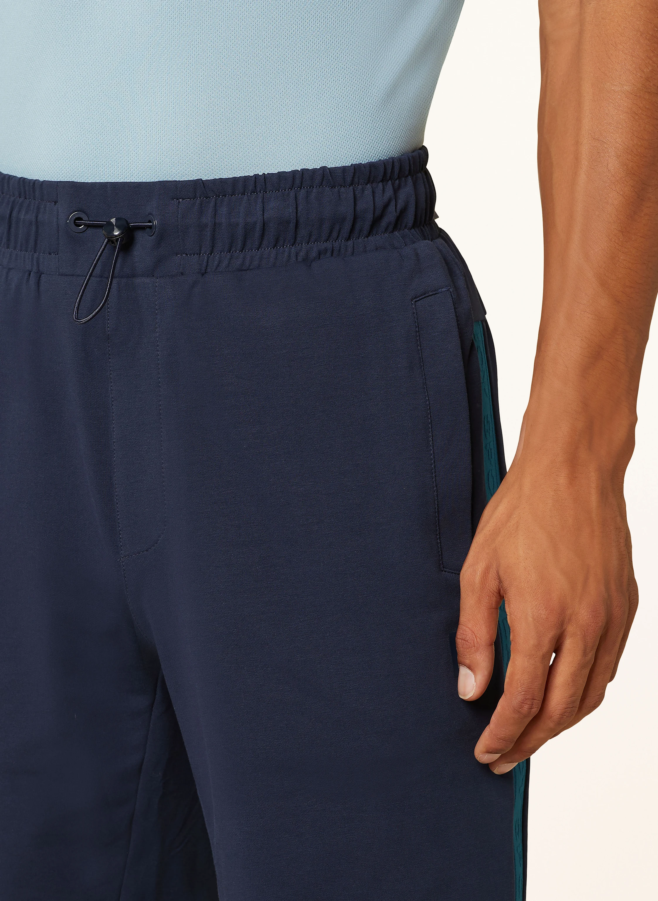 JOY sportswear Sweatshorts JANNIS mit Galonstreifen