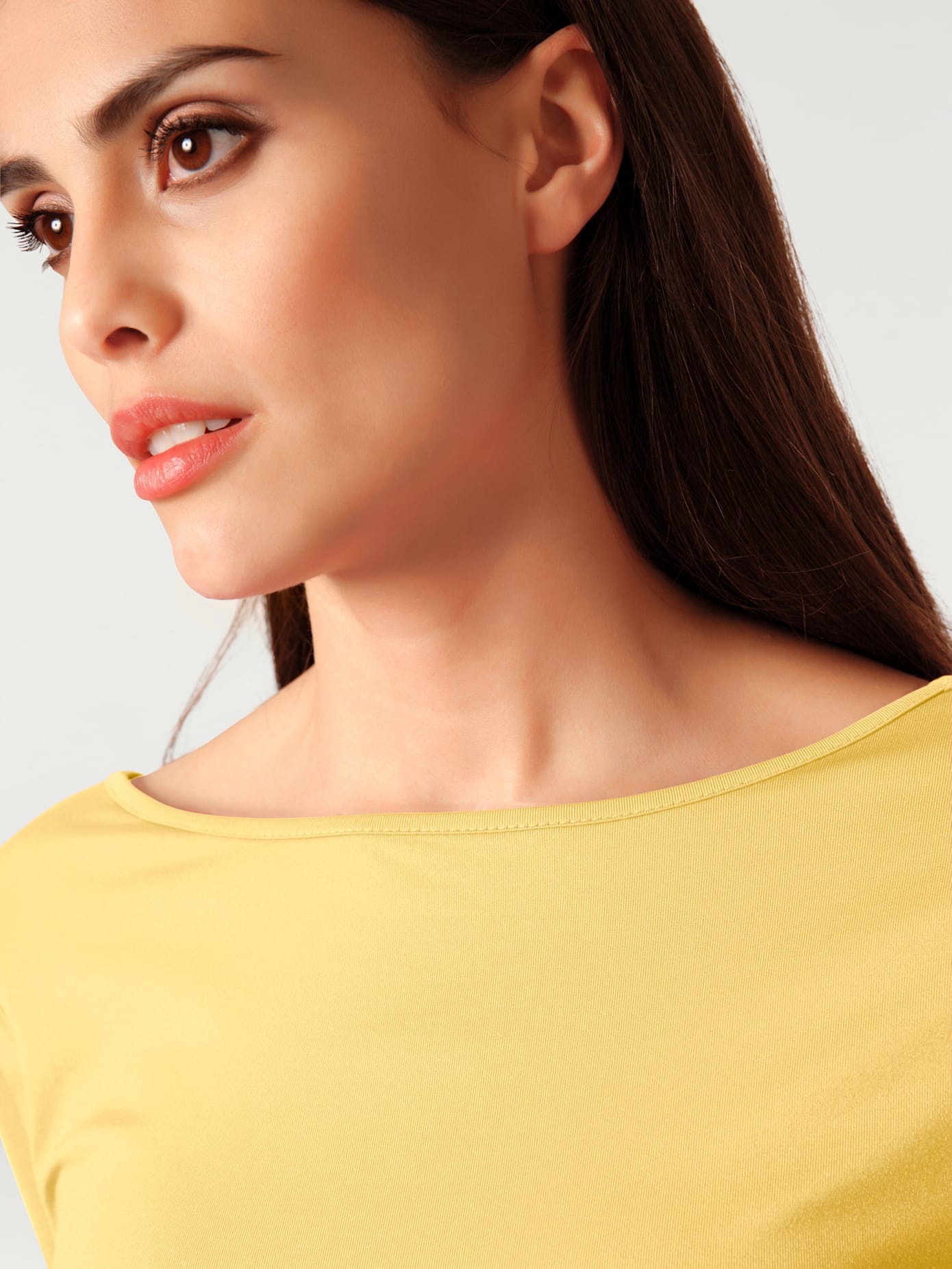 T-shirt encolure en u superbe, à porter seul ou associé