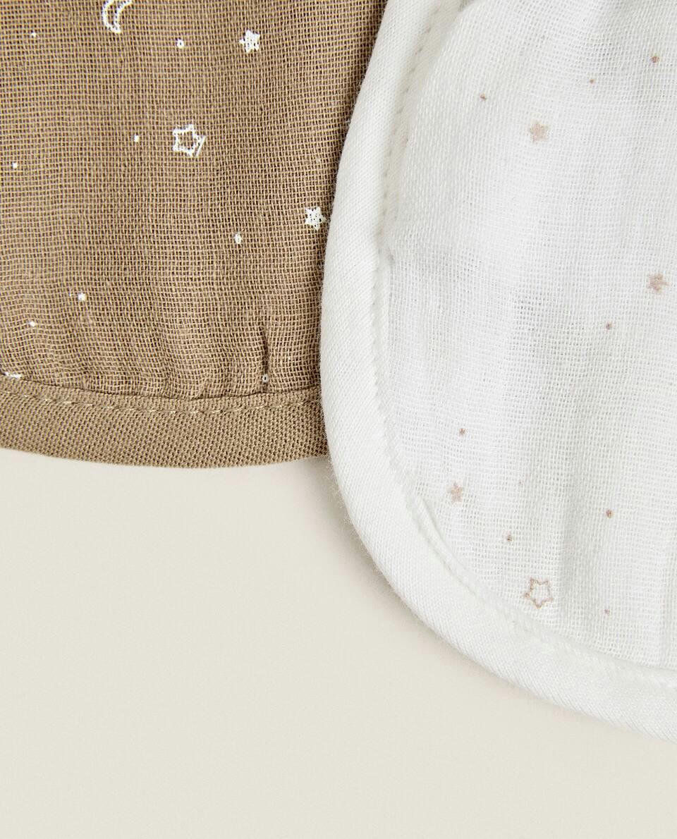 BABADORES DE MUSSELINA COM ESTRELAS (CONJUNTO DE 2)