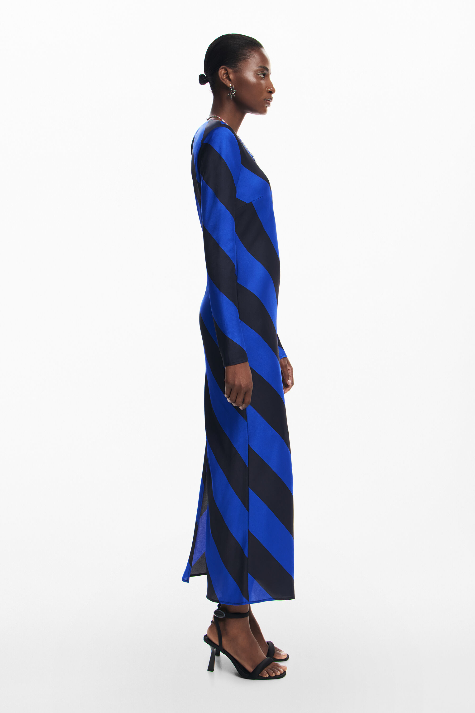 vestido midi listrado