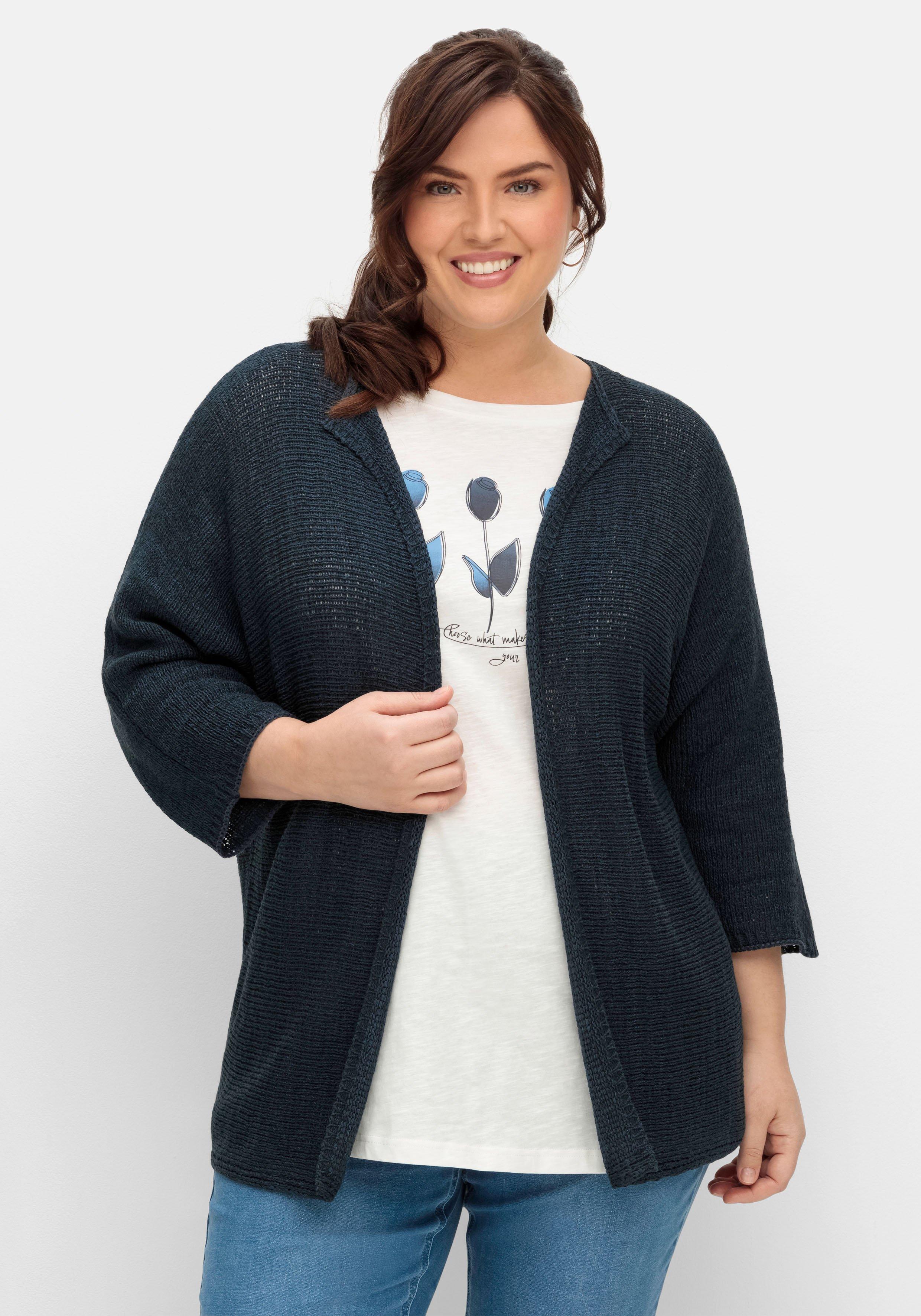 Strickjacke mit 3/4-Fledermausärmeln, aus Bändchengarn