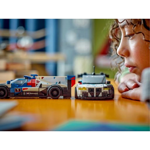LEGO Speed Champions BMW M4 GT3 Og BMW M Hybrid V8-Racerbiler - 76922