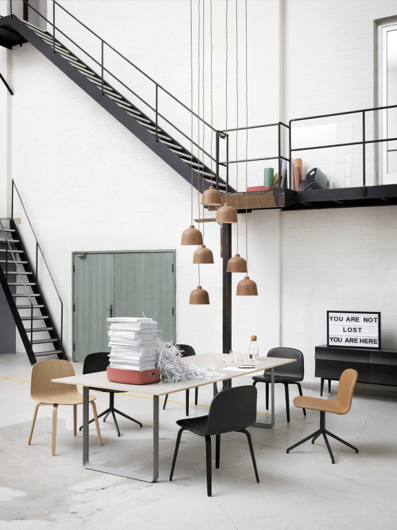 Muuto 70/70 Oak tafel 170x85 eiken/zwart