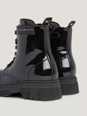 Botas de verniz com glitter e cadarço