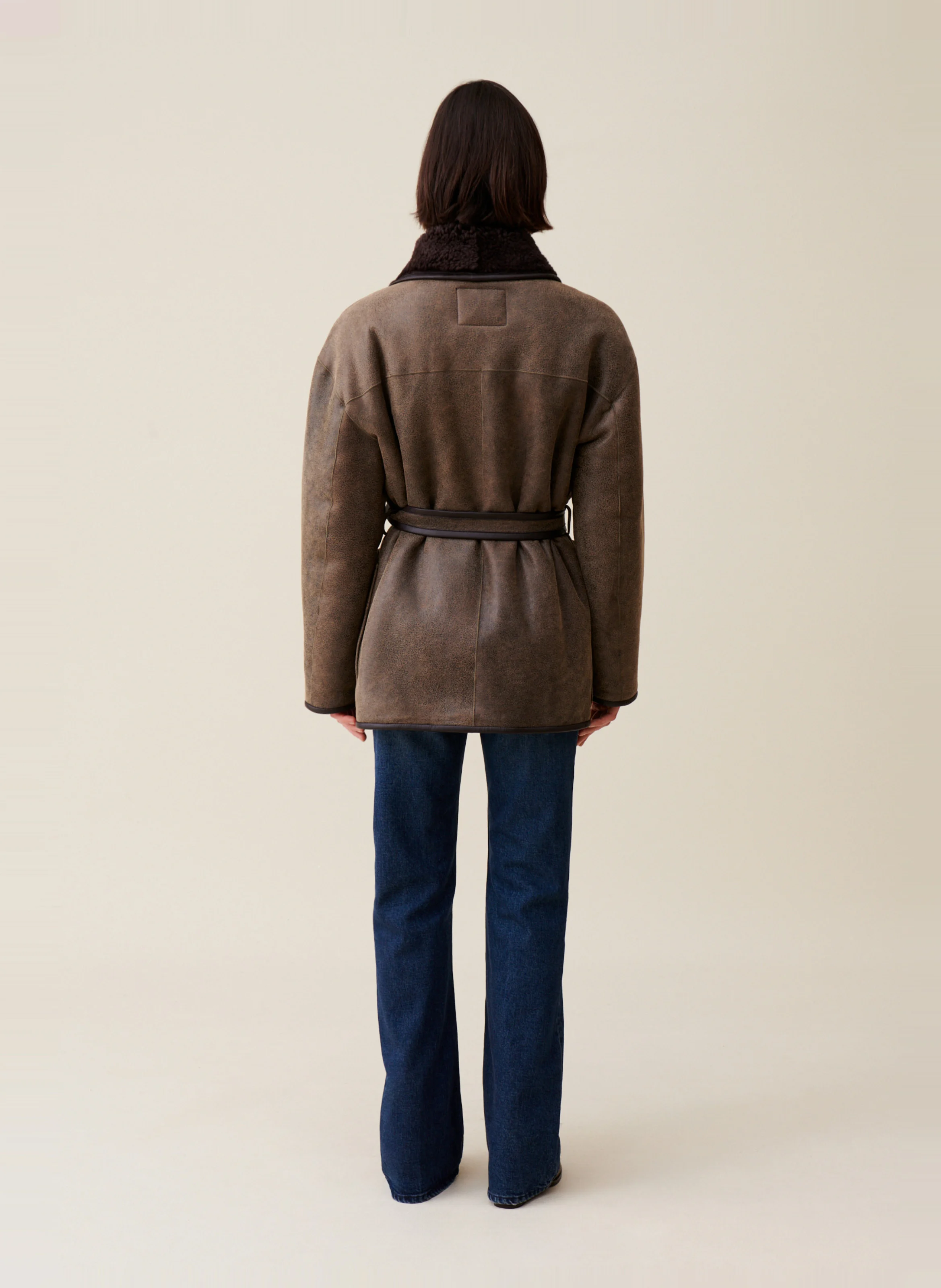 Peau lainée ceinturée taupe en cuir | Marron
