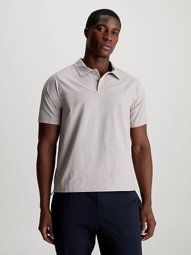 Camisa polo esportiva em seersucker