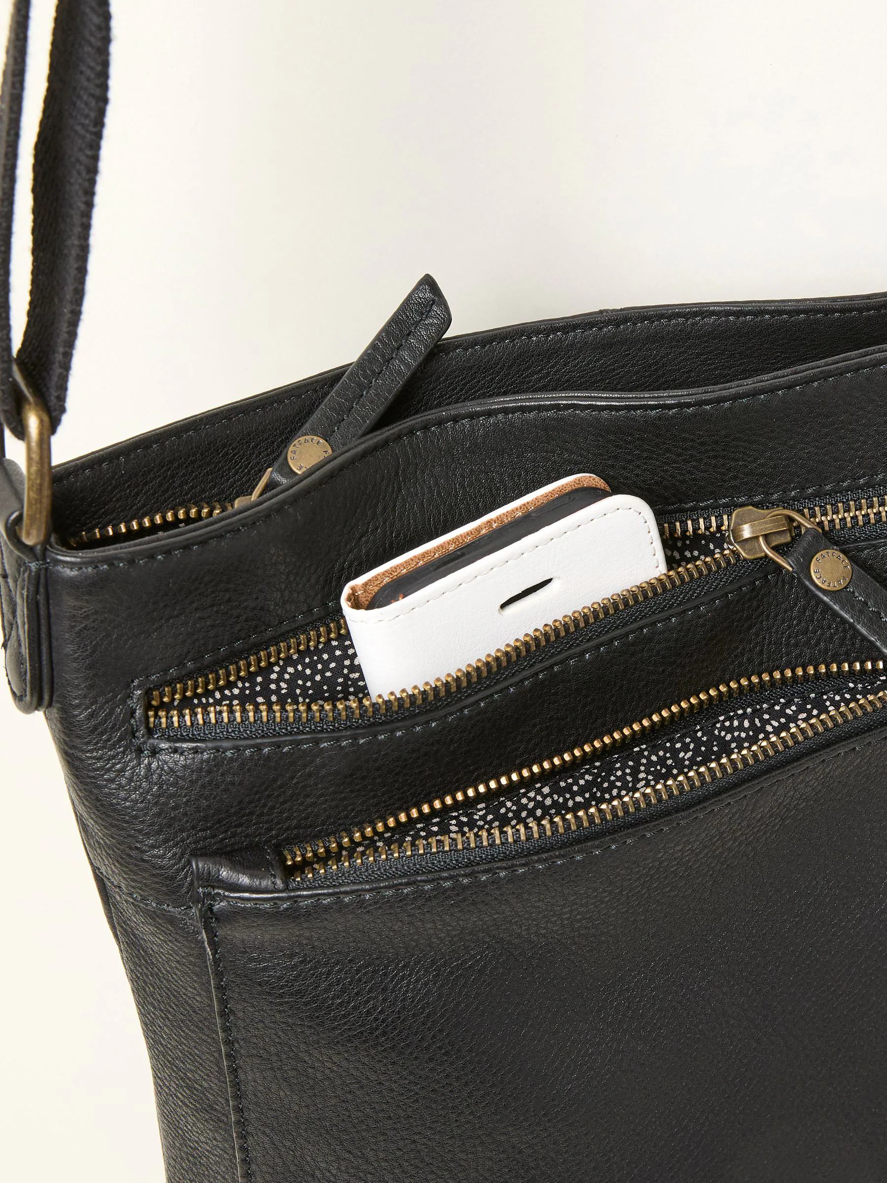 Zwart - FatFace Crossbodytas