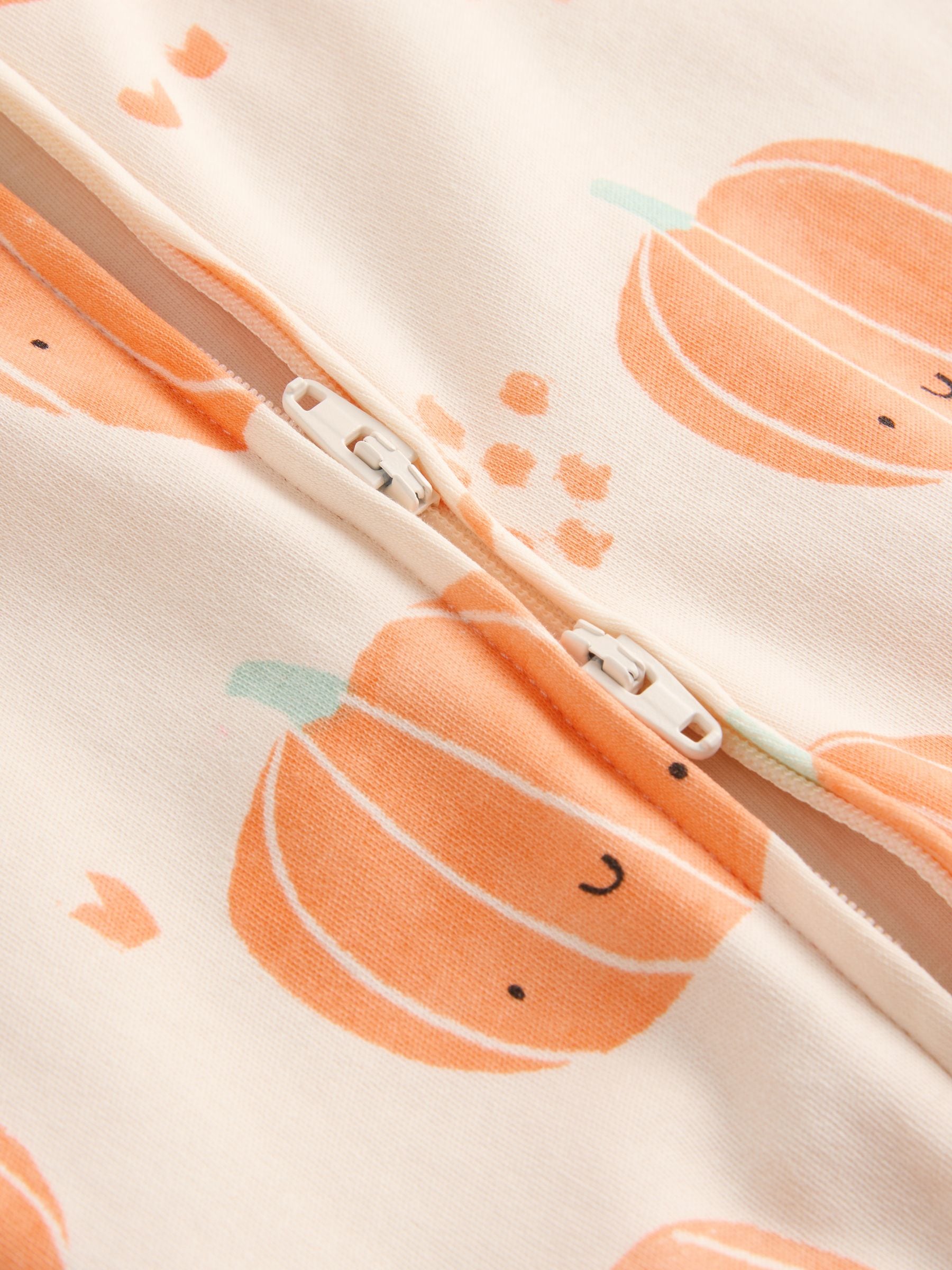 Oranje - Voetloze babypyjama met tweewegrits met pompoenen (0mnd-3jr)