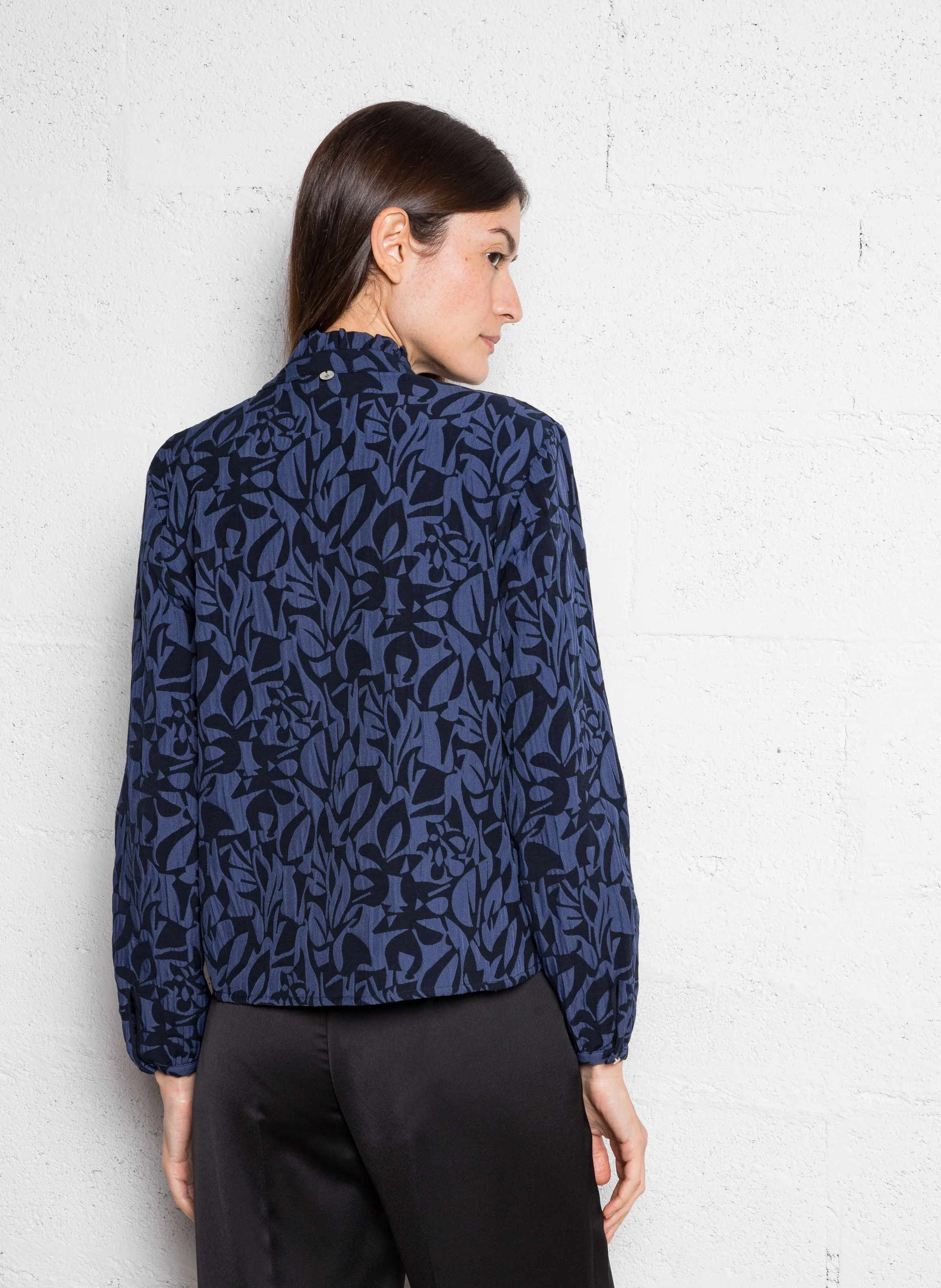 CHIPIE - Blouse col collerette en jacquard floral | Bleu