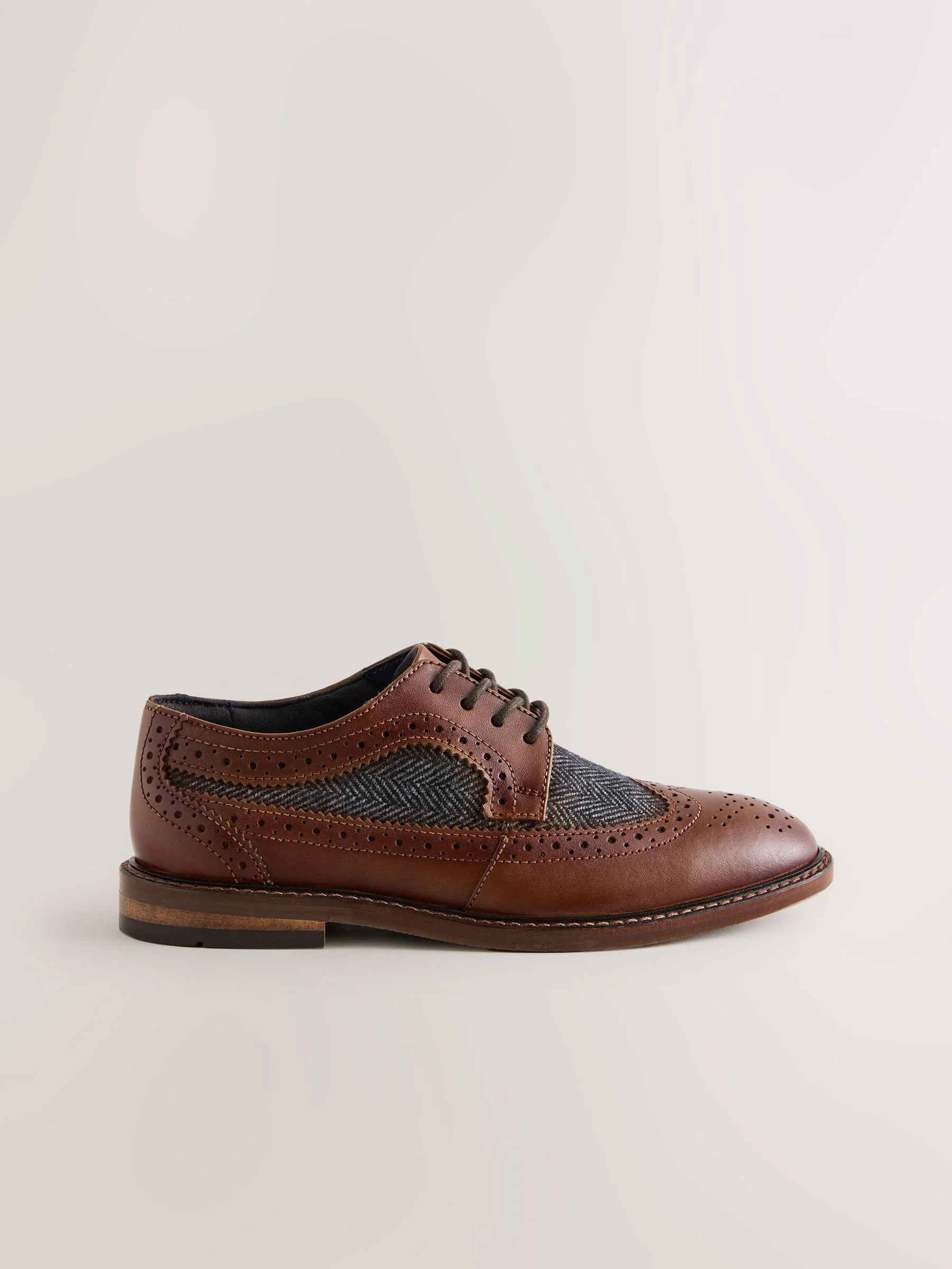 Lichtbruin visgraatdetail - Leren Brogue schoenen met veters