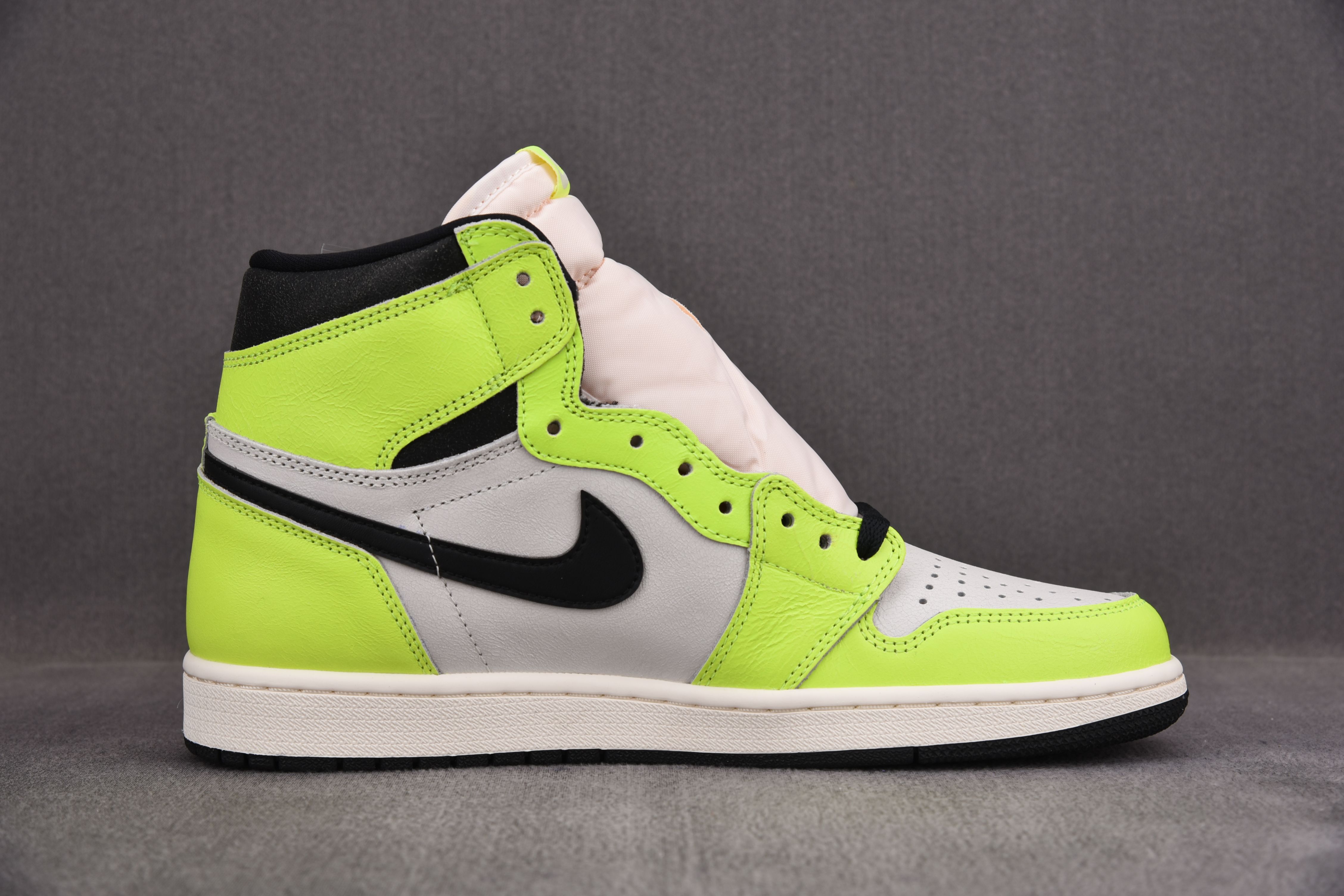 Jordan 1 High OG Visionaire