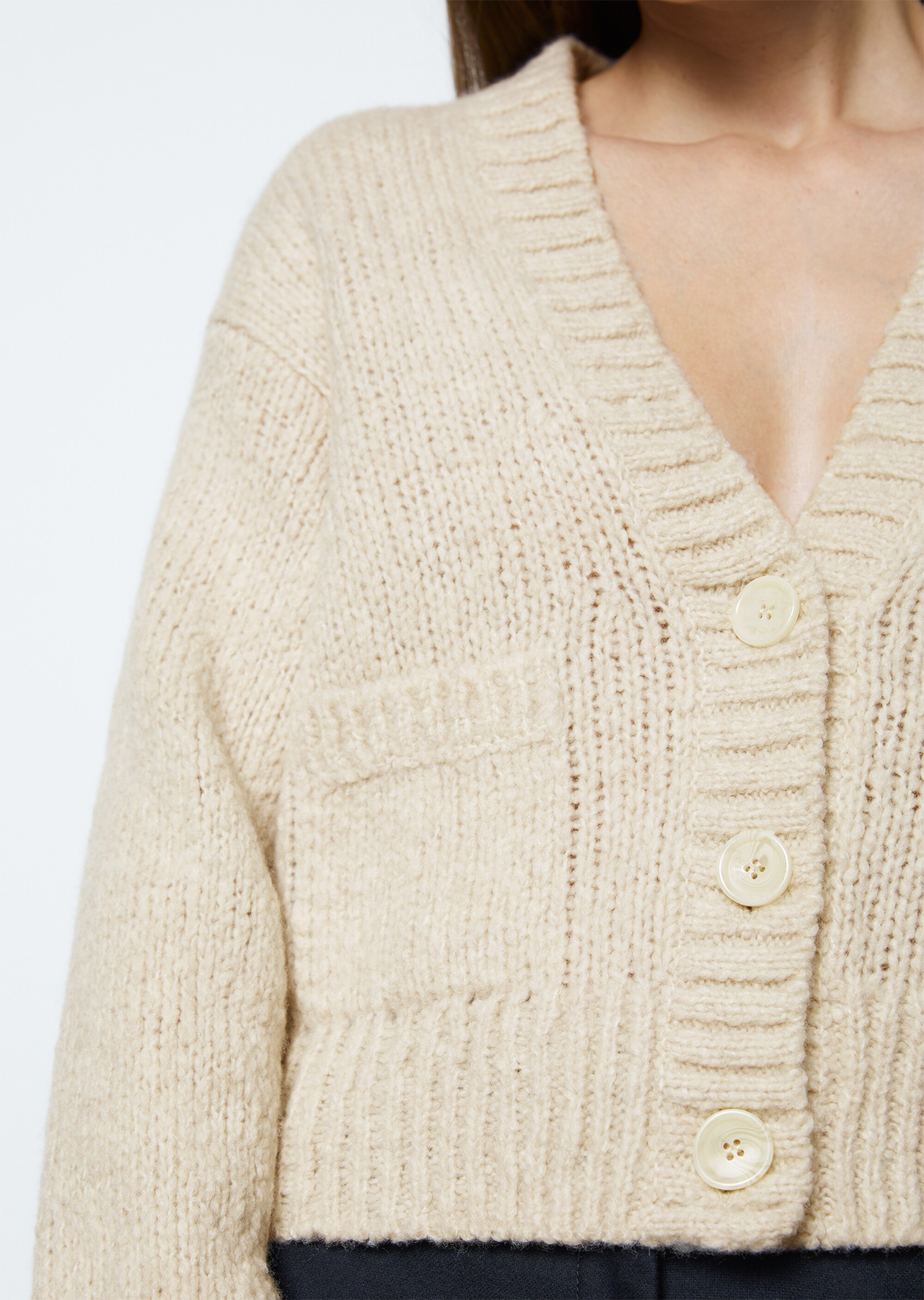 V-Neck-Cardigan looseaus Schurwolle-Slub