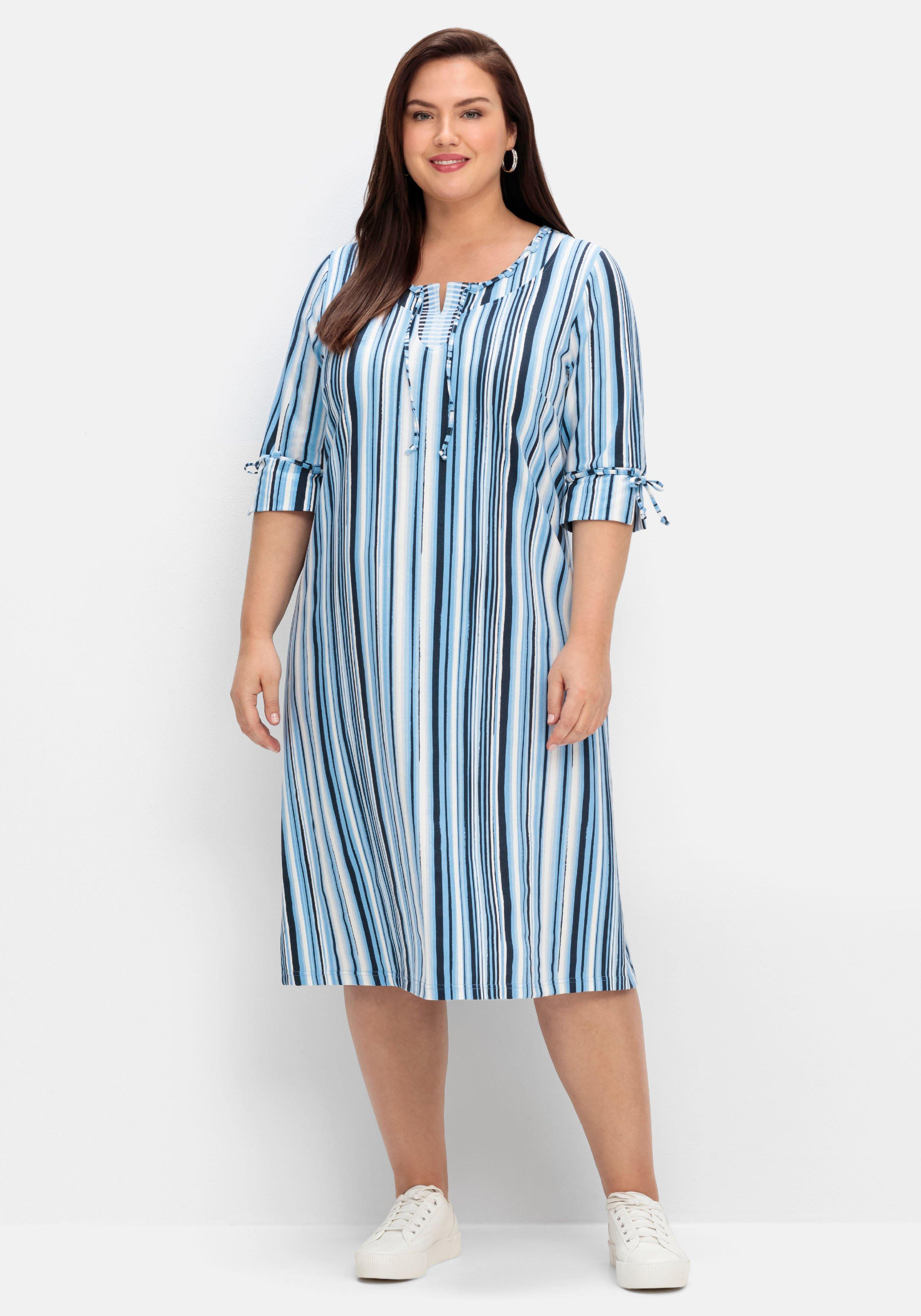 Midikleid mit Streifen, in leichter A-Linie