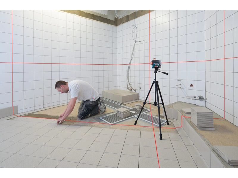 Bosch Professional Linienlaser mit Baustativ BT 150, GLL 3- Linienlaser mit innovativer 3 x 360° Sichtbarkeit