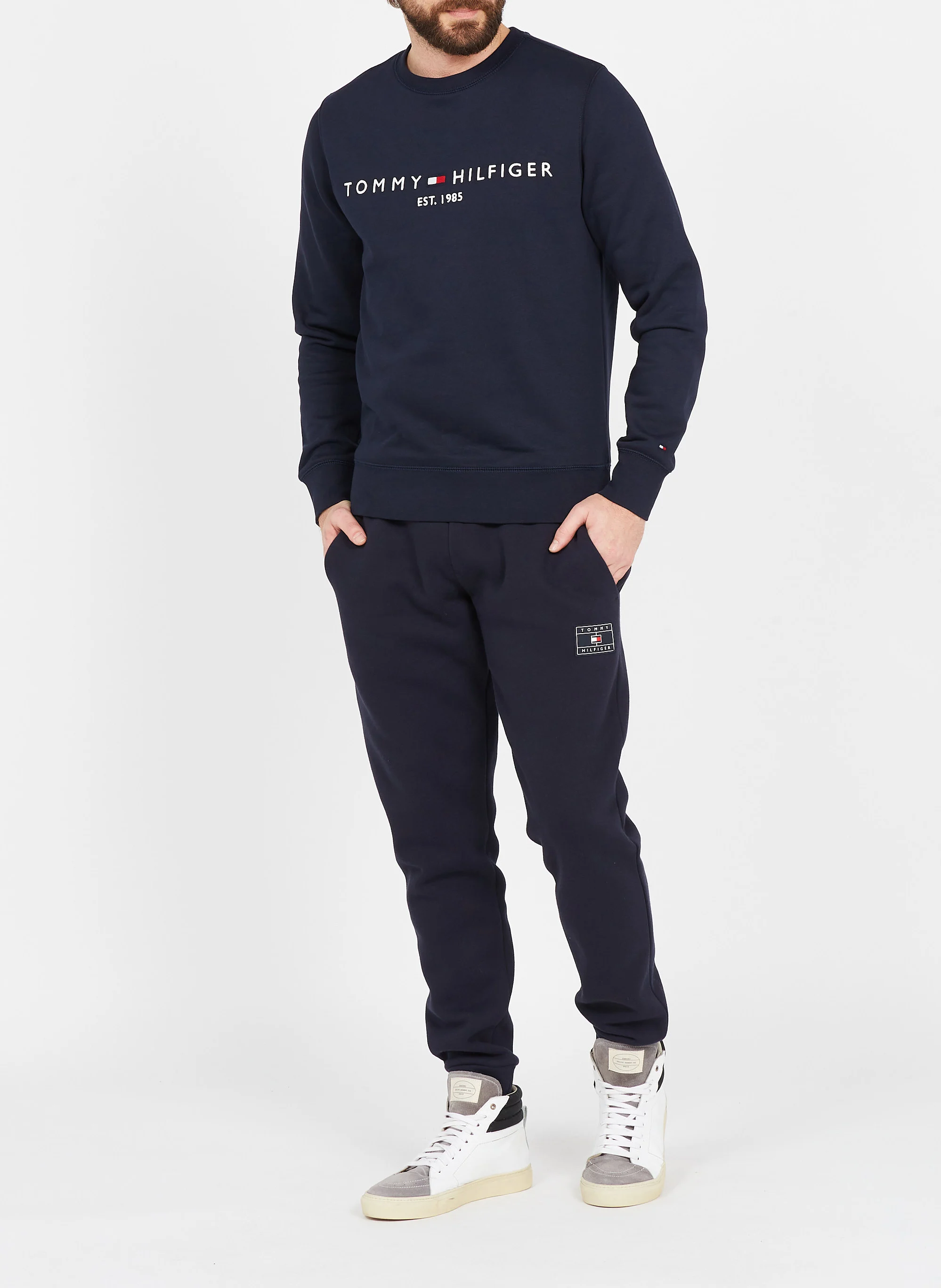 Sweat col rond regular-fit brodé en coton bio | Bleu