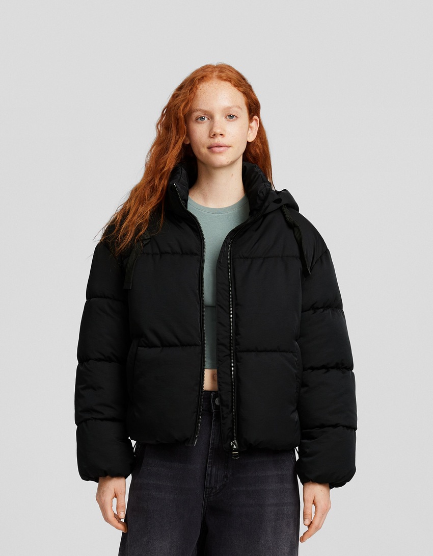 Jaqueta puffer oversized com capuz