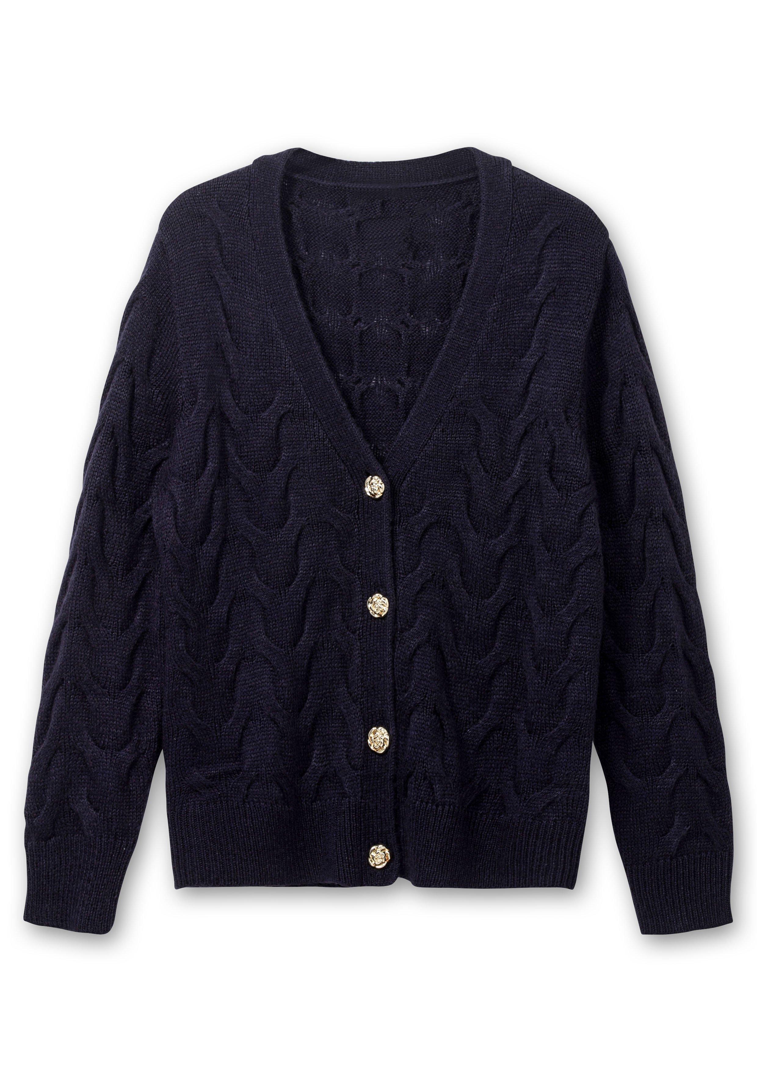 Kurze Strickjacke im Zopfmuster, mit Schmuckknöpfen