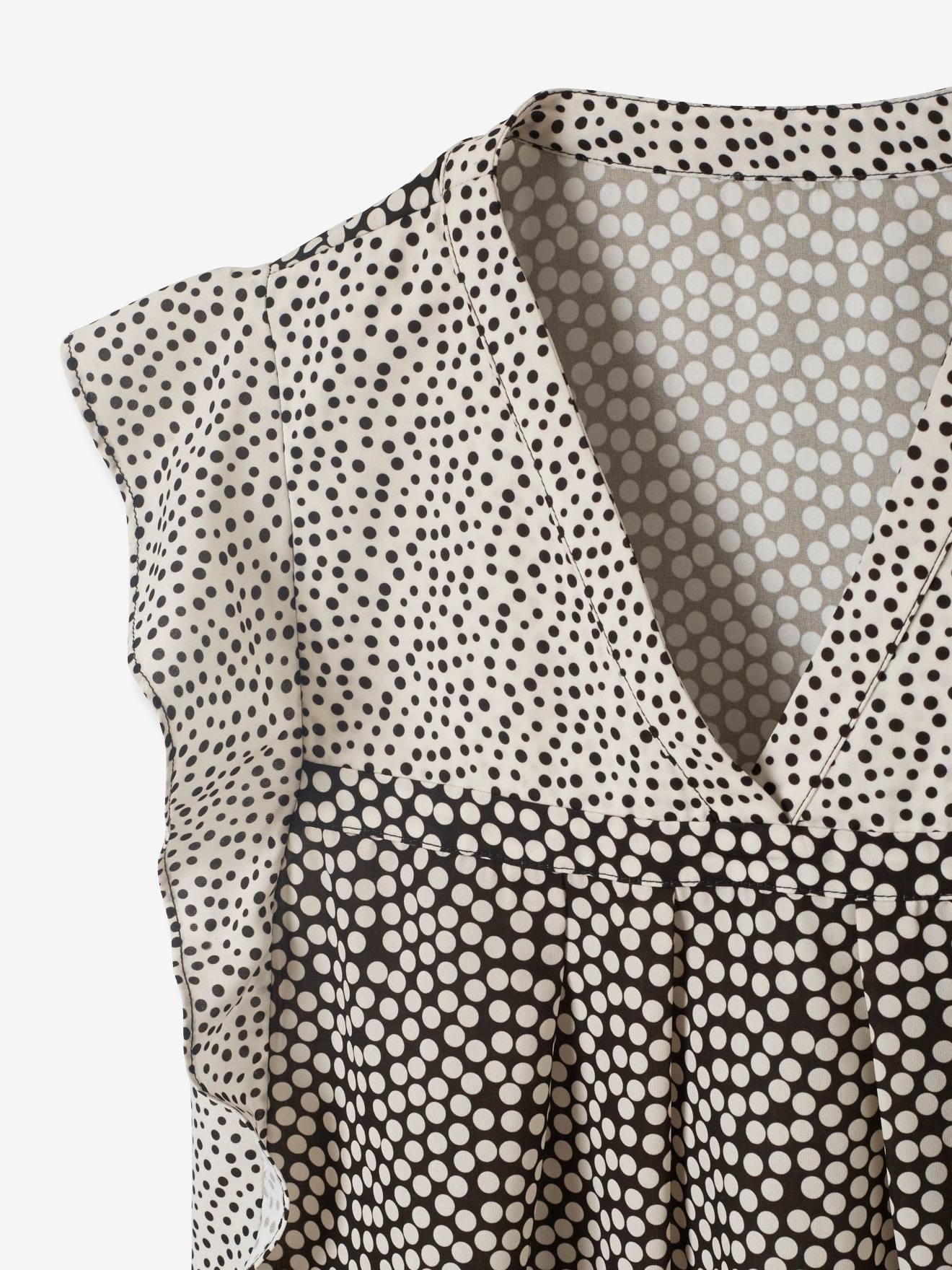 Blusa de maternidade com estampa de bolinhas pretas escuras