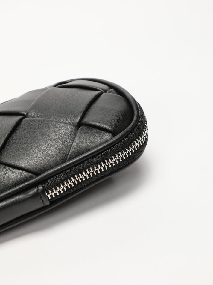 Capa acolchoada para celular - Preta