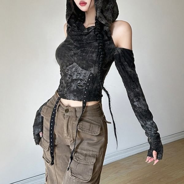Sugarcoat - Crop top met lange mouwen, koude schouders en capuchon