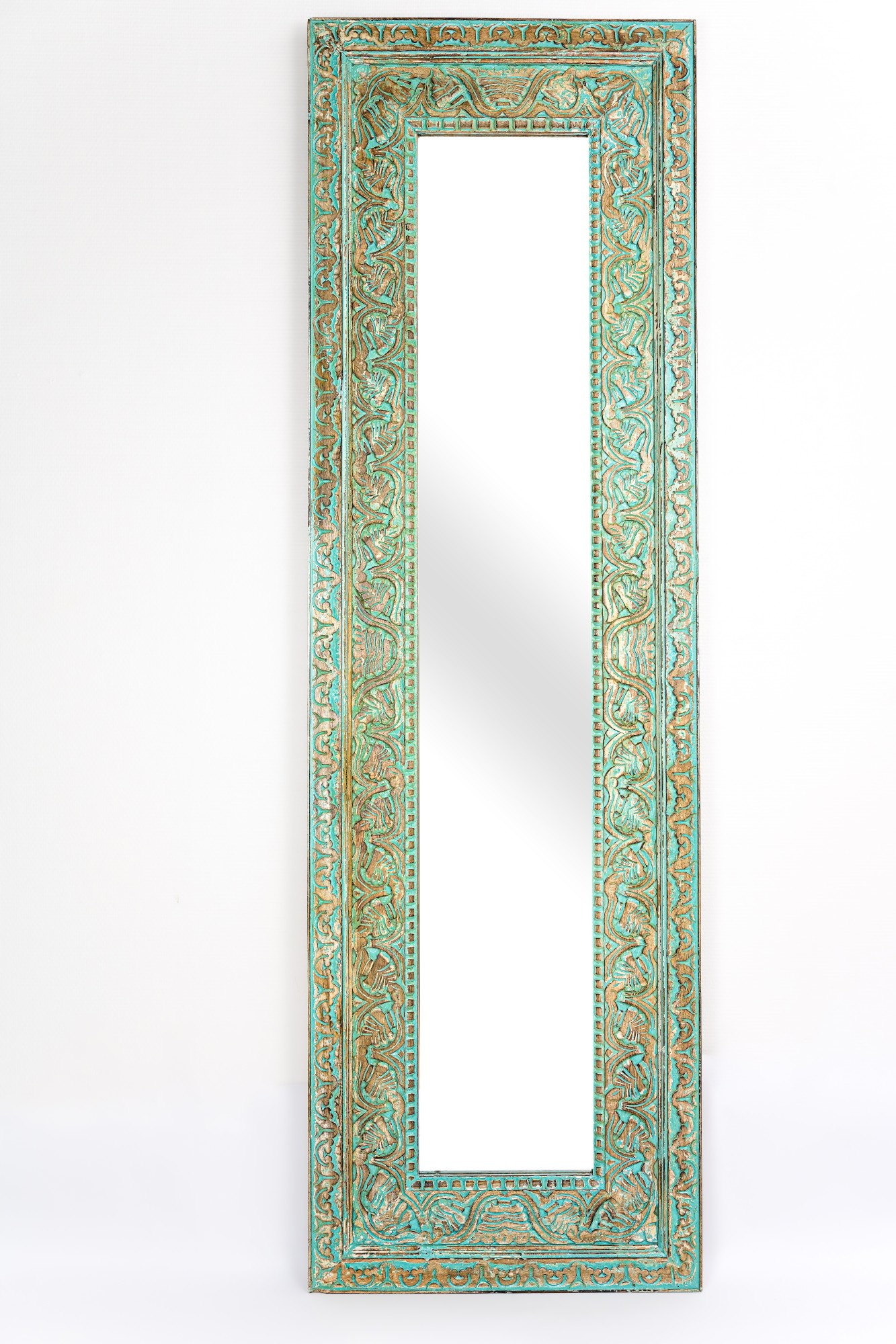Spiegel mit Schnitzereien, türkis, H 170 cm, B 52 cm, T 5 cm von fischer's lagerhaus