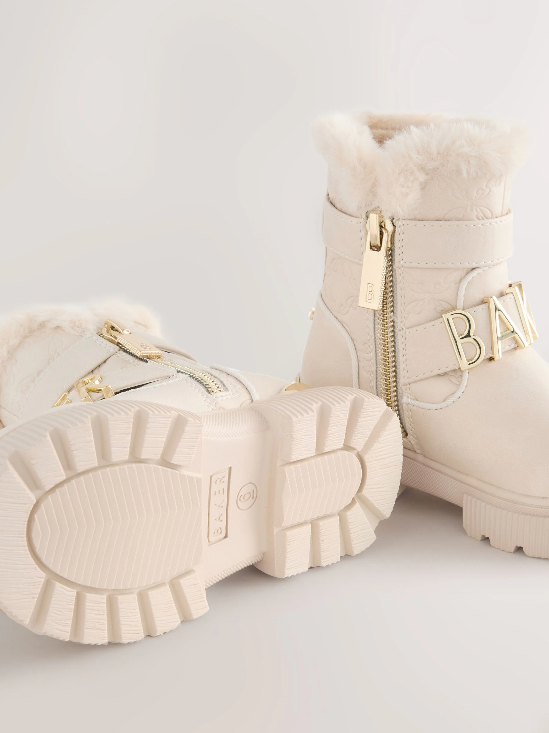 Gebroken wit - Baker by Ted Baker meisjeslaarzen met gesp en dikke zool en rand van imitatiebont