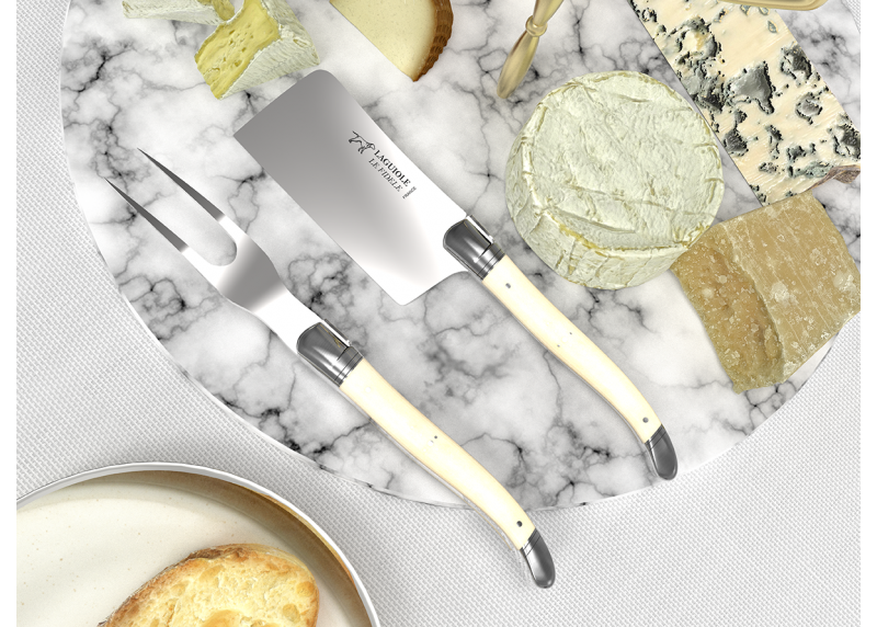 Service à fromage Laguiole avec un manche en os de bovin et mitres en acier inoxydable