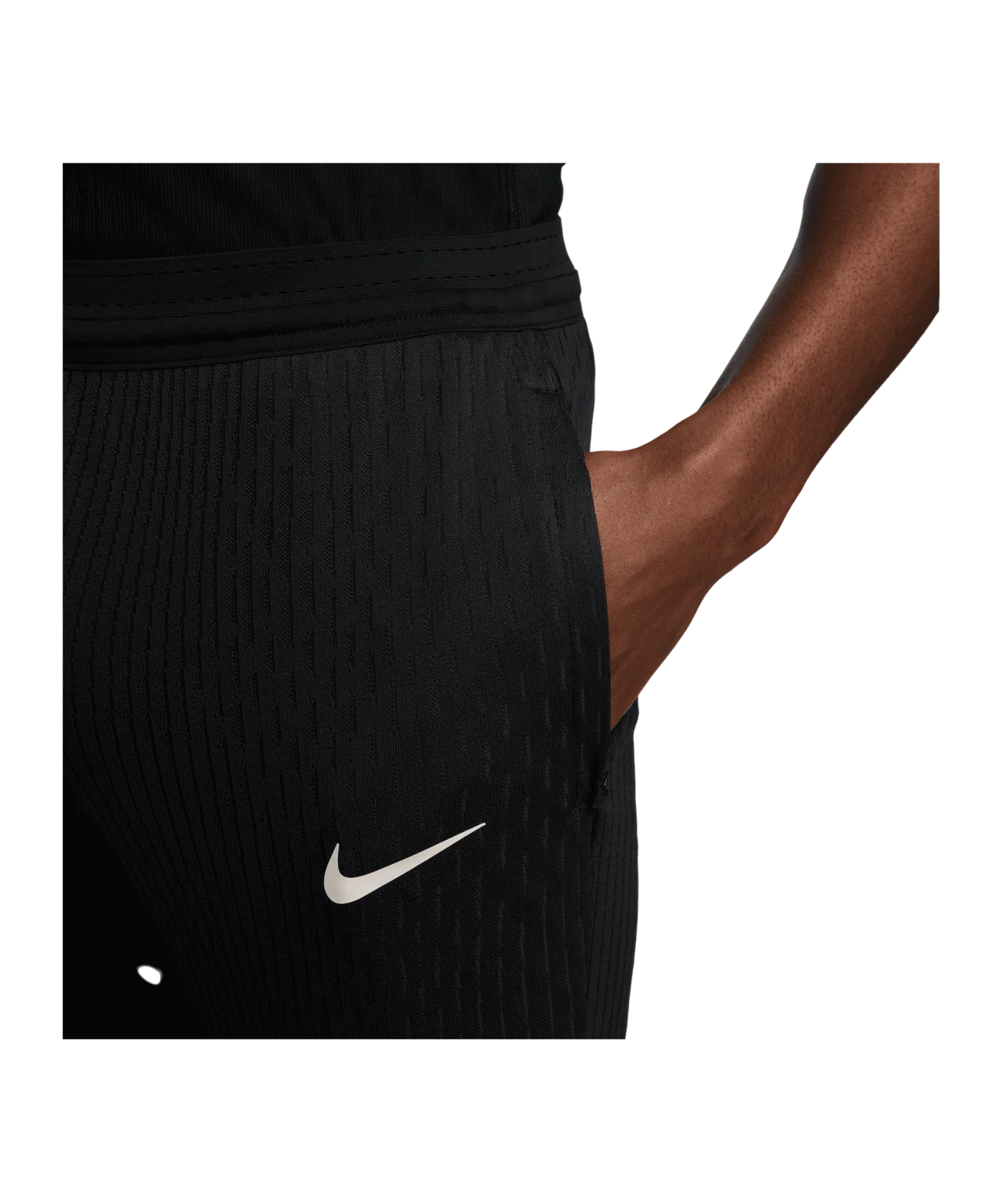 Nike FC Liverpool Auth. Trainingshose Schwarz F010