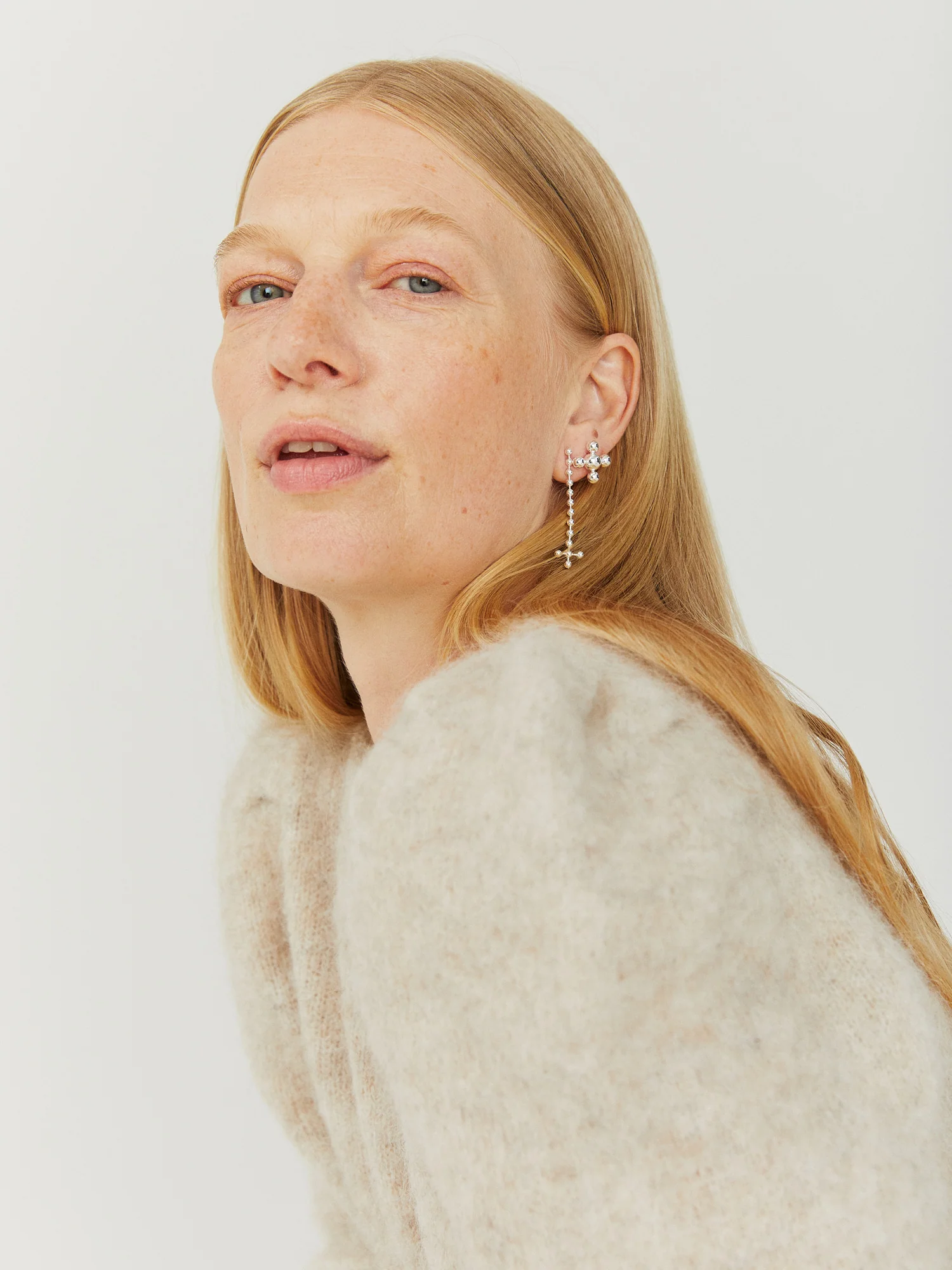 Jane Kønig  Atomic Chain hængeørering - sølv