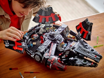 LEGO Dark Falcon (75389)