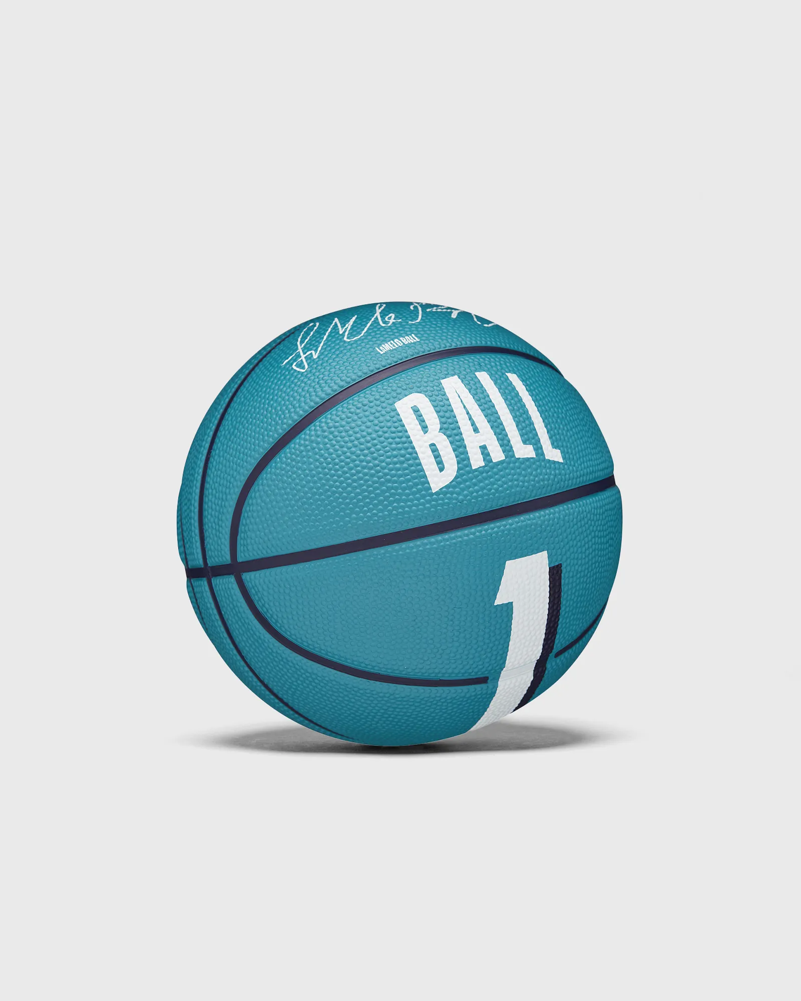 WILSON NBA PLAYER ICON MINI BASKETBALL LAMELO SIZE 3