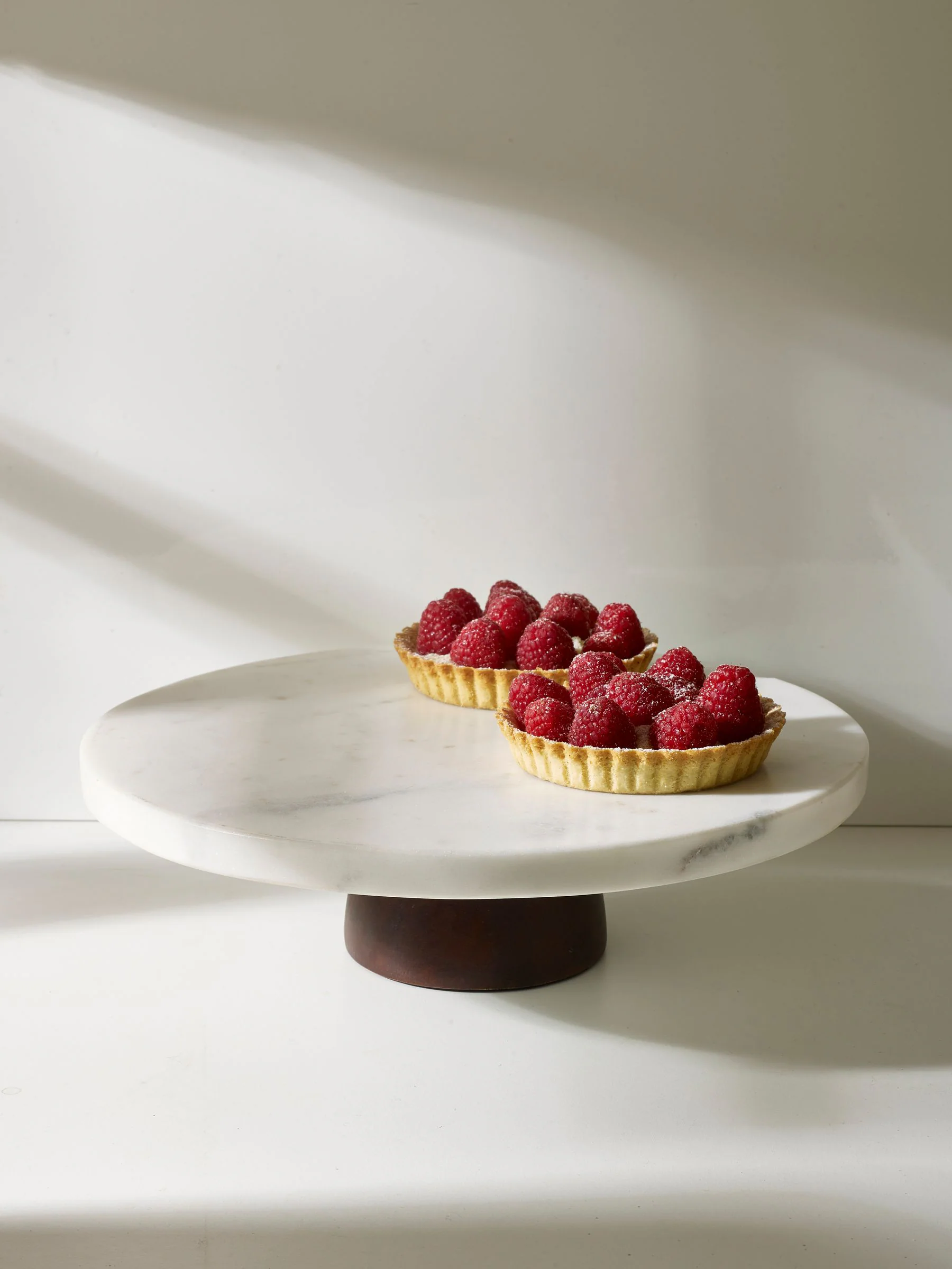 Marble and Mango Wood Cake Stand