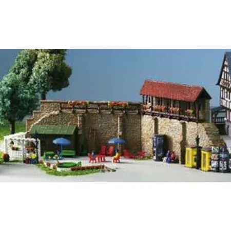 Kibri Stadtmauer mit Kleingarten in Weil