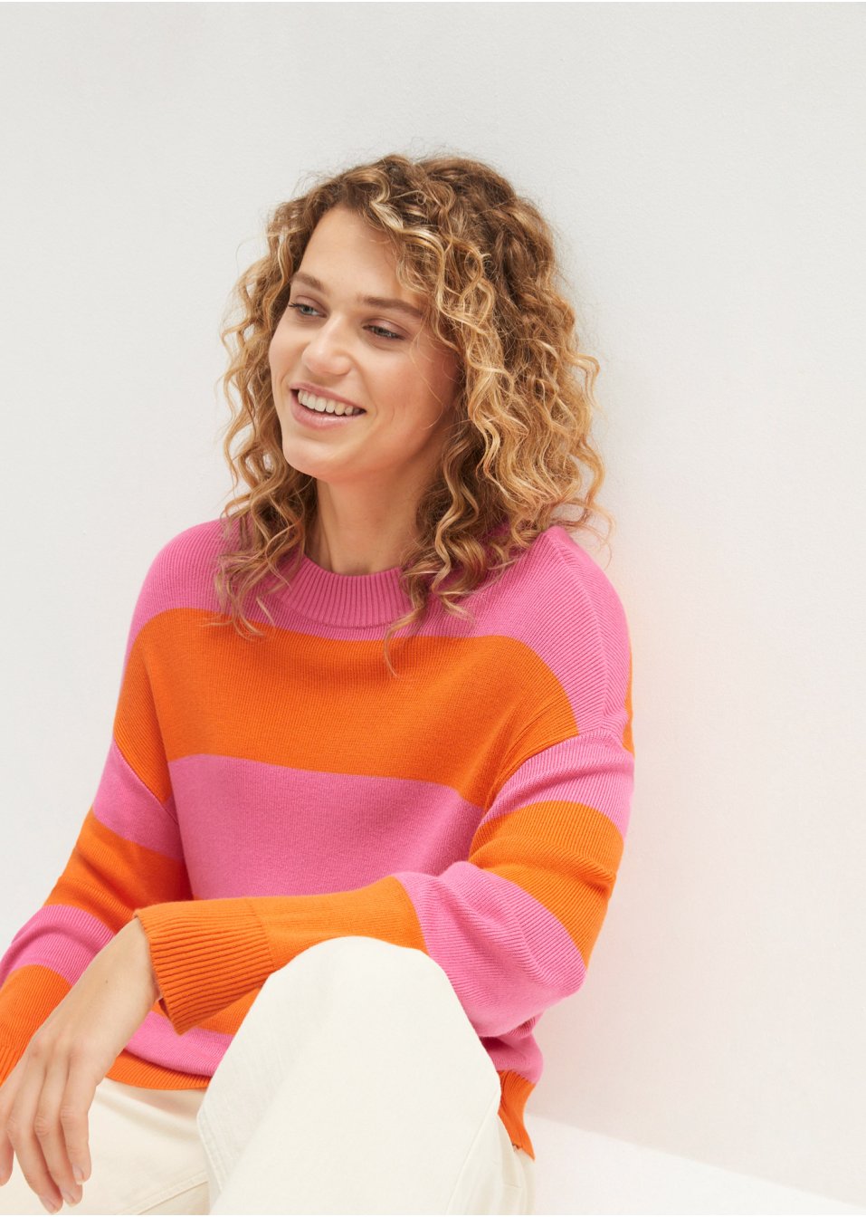 Pull en fine maille à col rond avec rayures blocs