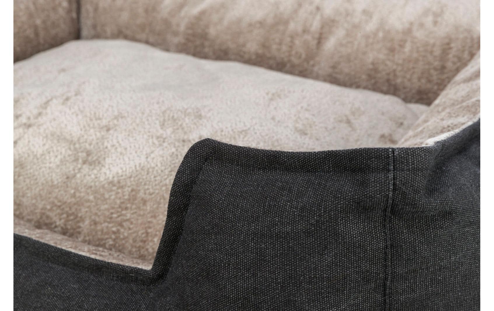 Hunde-Bett BE NORDIC Föhr, 80 × 60 cm, Schwarz/SandHundebett