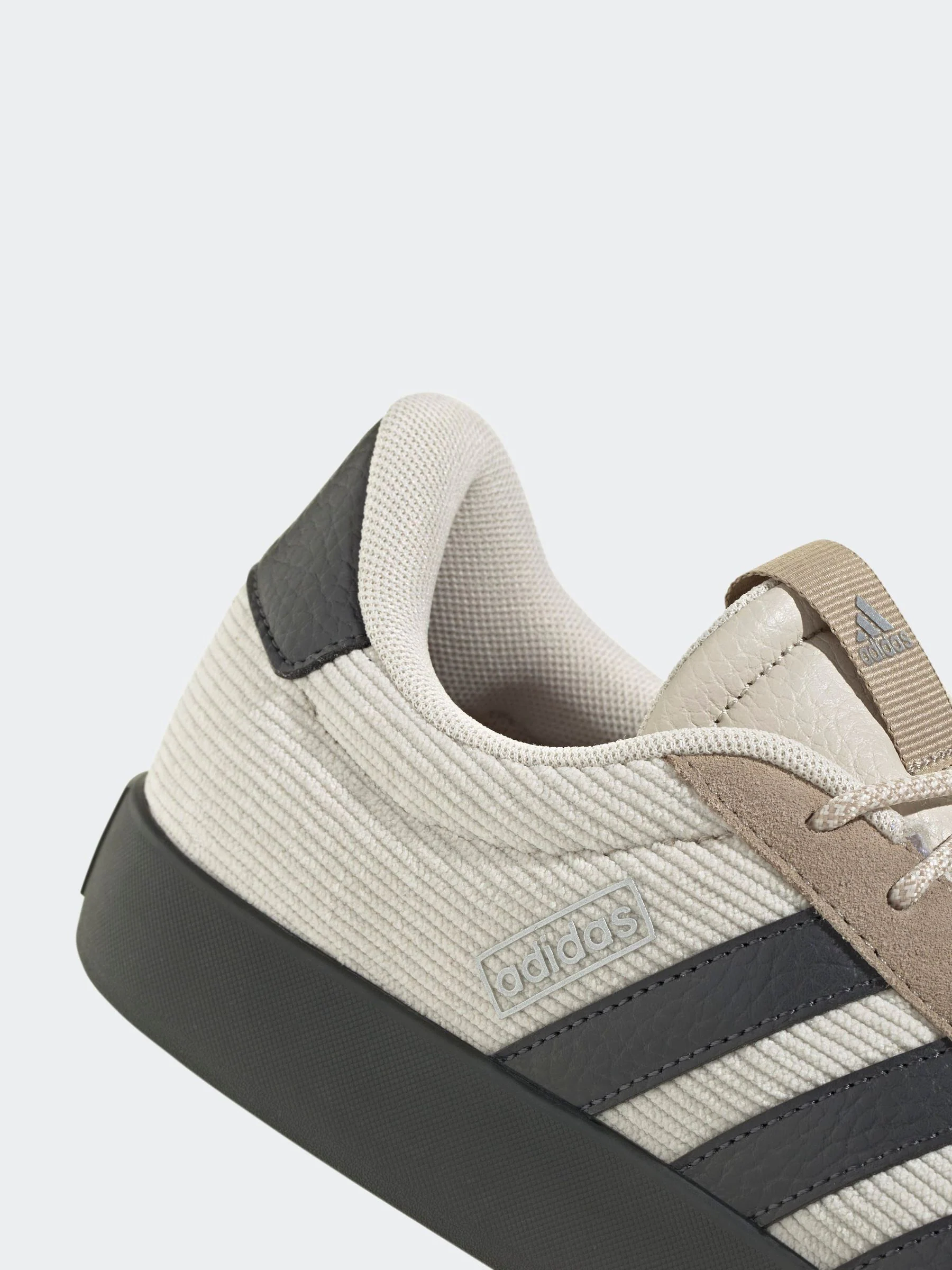 Bruin - adidas VL Court sneakers