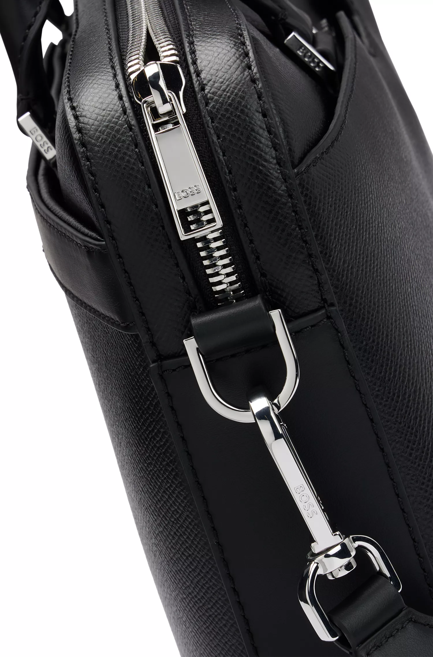 Pasta para documentos BOSS preta com zíper, em couro, com bolsa interna removível.