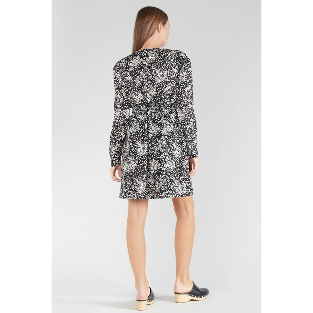LE TEMPS DES CERISES<br>Vestido curto, estampado, decote em V