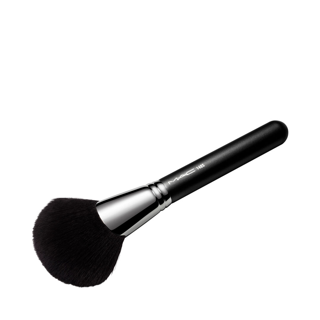 MAC  140 SYNTHETIC FULL FAN BRUSH - 1un