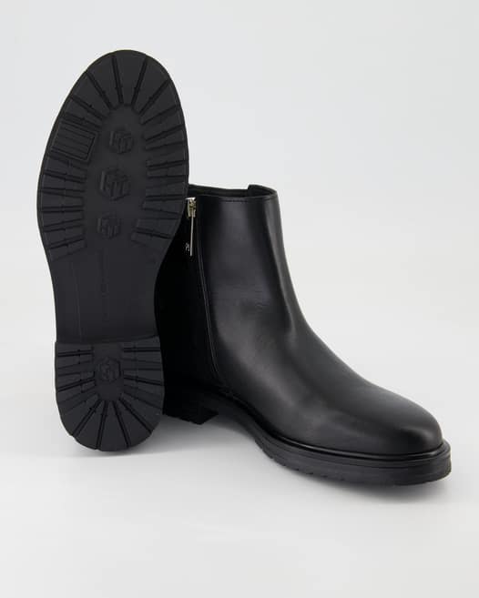 Tommy Hilfiger TH Logo Leather Mix Chelsea Stiefeletten in Schwarz