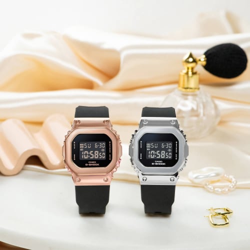 Montre Femme G-Shock GM-S5600-1ER Noir Acier
