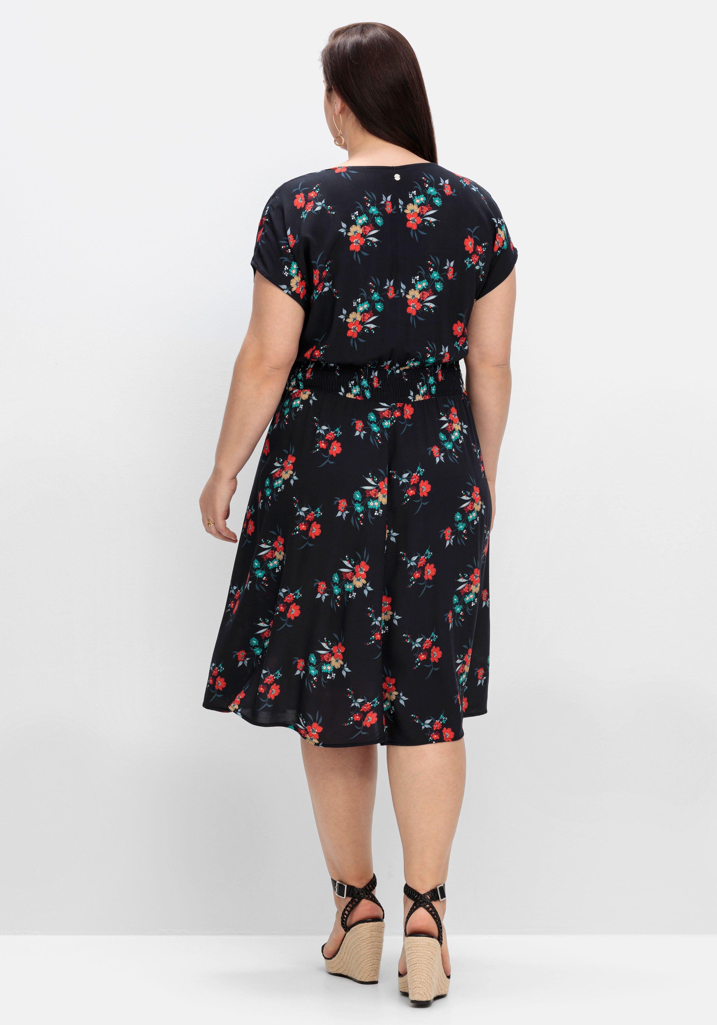 Kleid mit floralem Print und weitem Rockteil