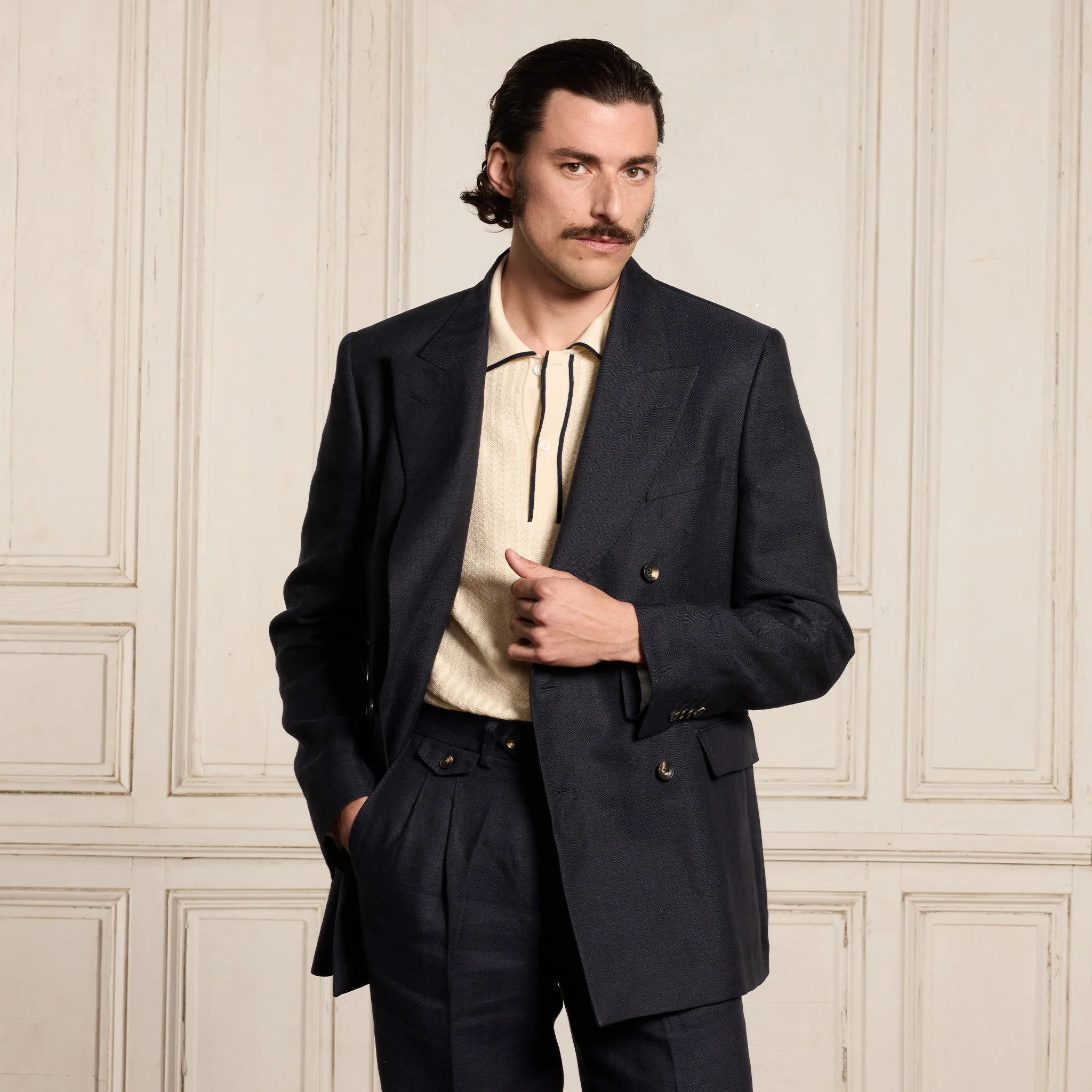 Navy linen double-breasted jacket