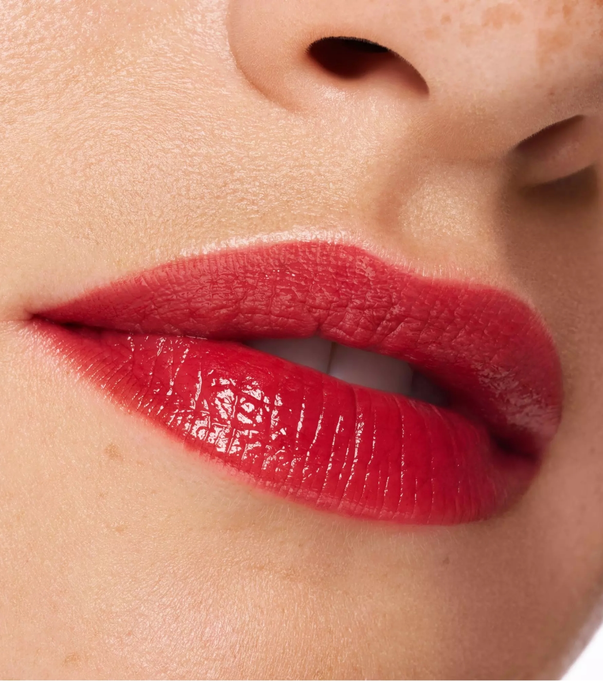 essence - Lip Tint Hydra Kiss - 04: Classy Red