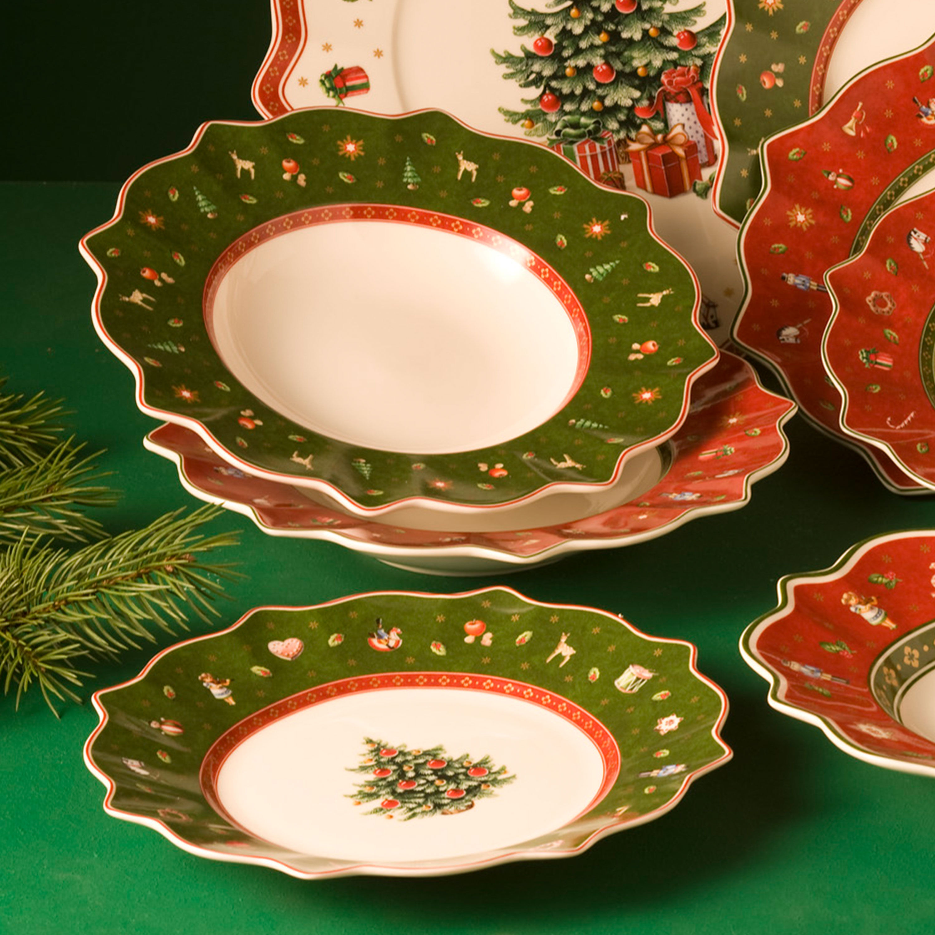Toy's Delight Appetizer and dessert plate Green, 9.7'', Premium Porcelain